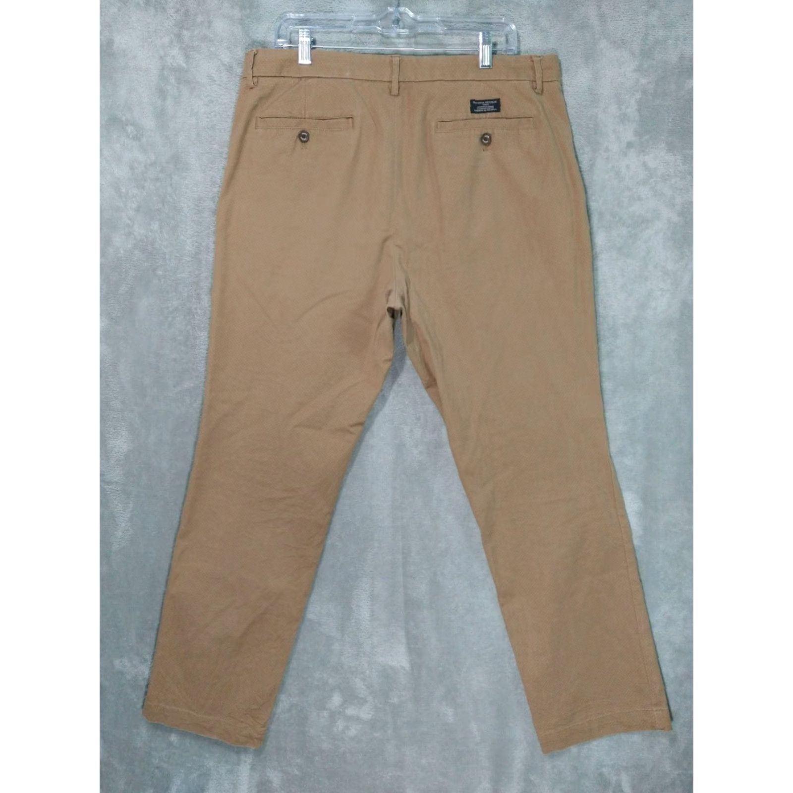 Banana Republic Banana Republic Pants Mens 36x32 Beige Aiden Chino Flat Front Cotton Preppy Casual Workwear Travel Shirt? Size US 36 / EU 52 - 2 Thumbnail
