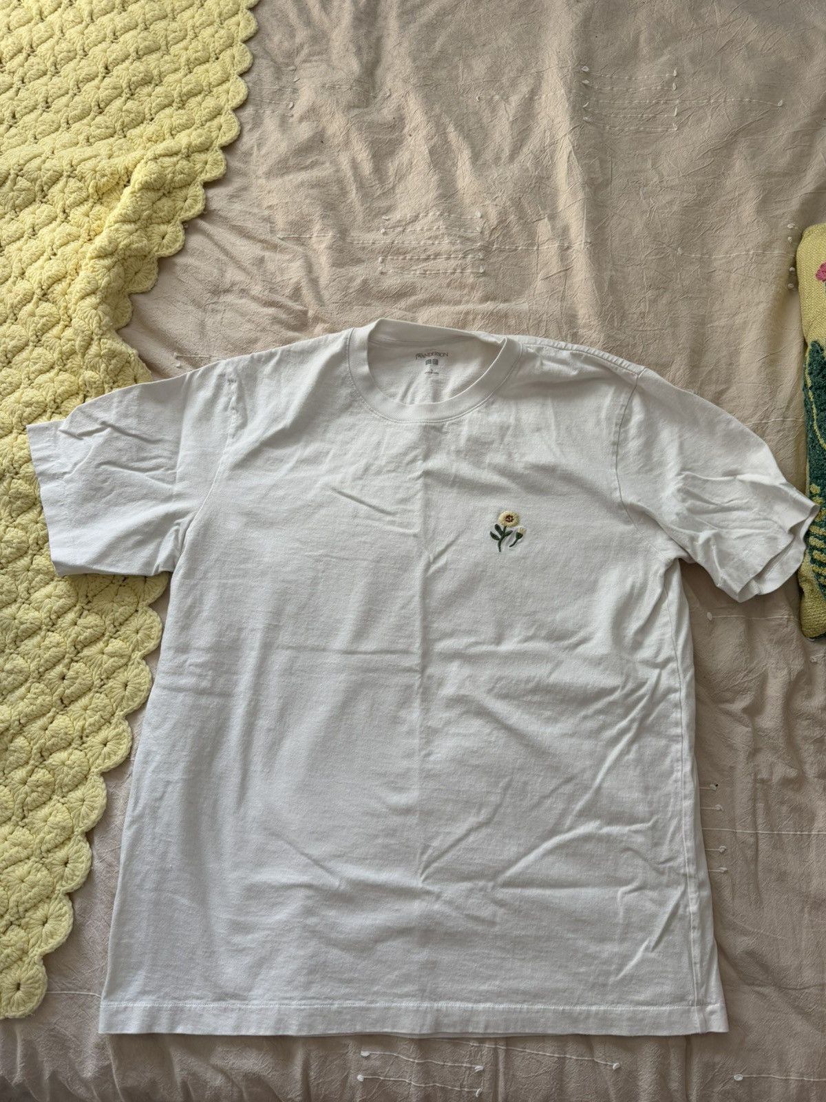 JW Anderson × Uniqlo Uniqlo x JW Anderson embroidered sunflower tshirt Size US L / EU 52-54 / 3 - 1 Thumbnail