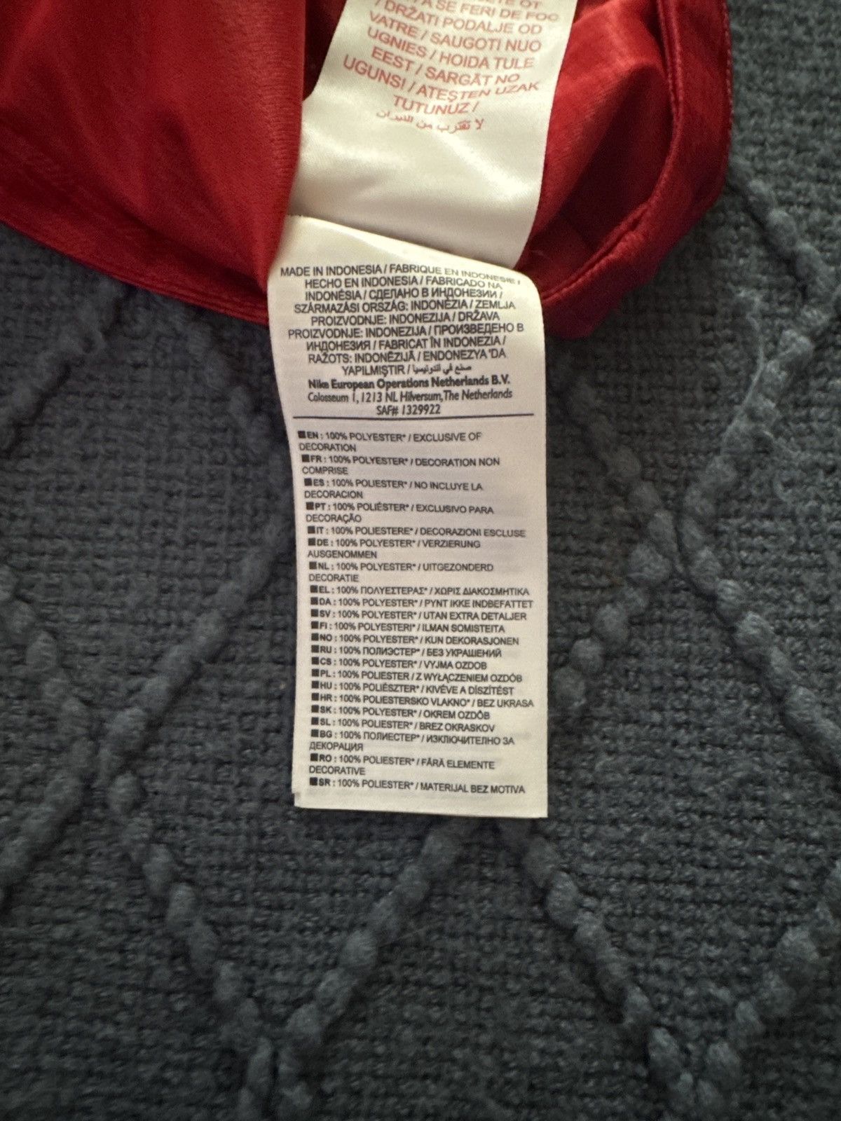 Nike RARE Authentic Nike Manchester United 12/13 jersey barclays Size US M / EU 48-50 / 2 - 10 Thumbnail