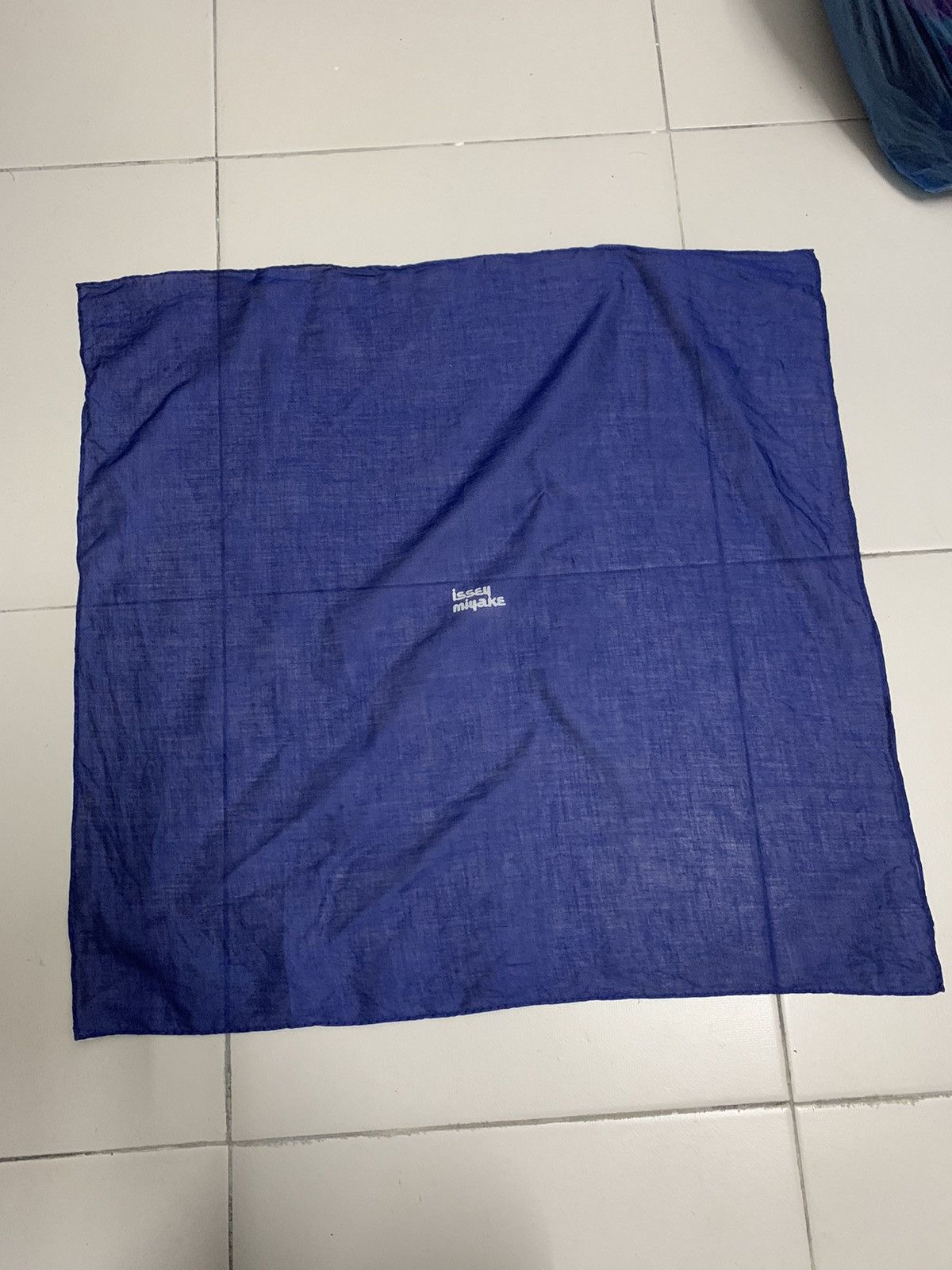 Issey Miyake × Japanese Brand × Vintage Vintage Issey Miyake Handkerchief Neckerchief Bandana Size ONE SIZE - 1 Thumbnail