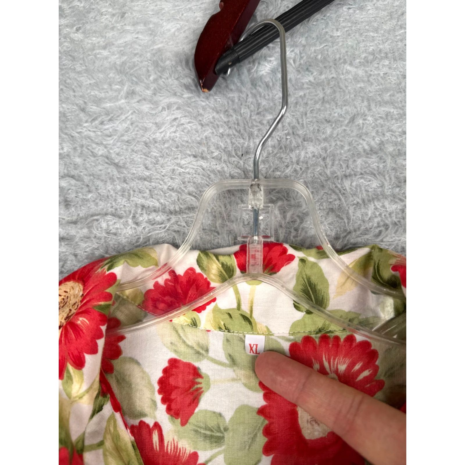 Vintage Hawaiian Shirt Royaura Mens Extra Large White Floral Cotton Blend Pocket Size US XL / EU 56 / 4 - 7 Thumbnail