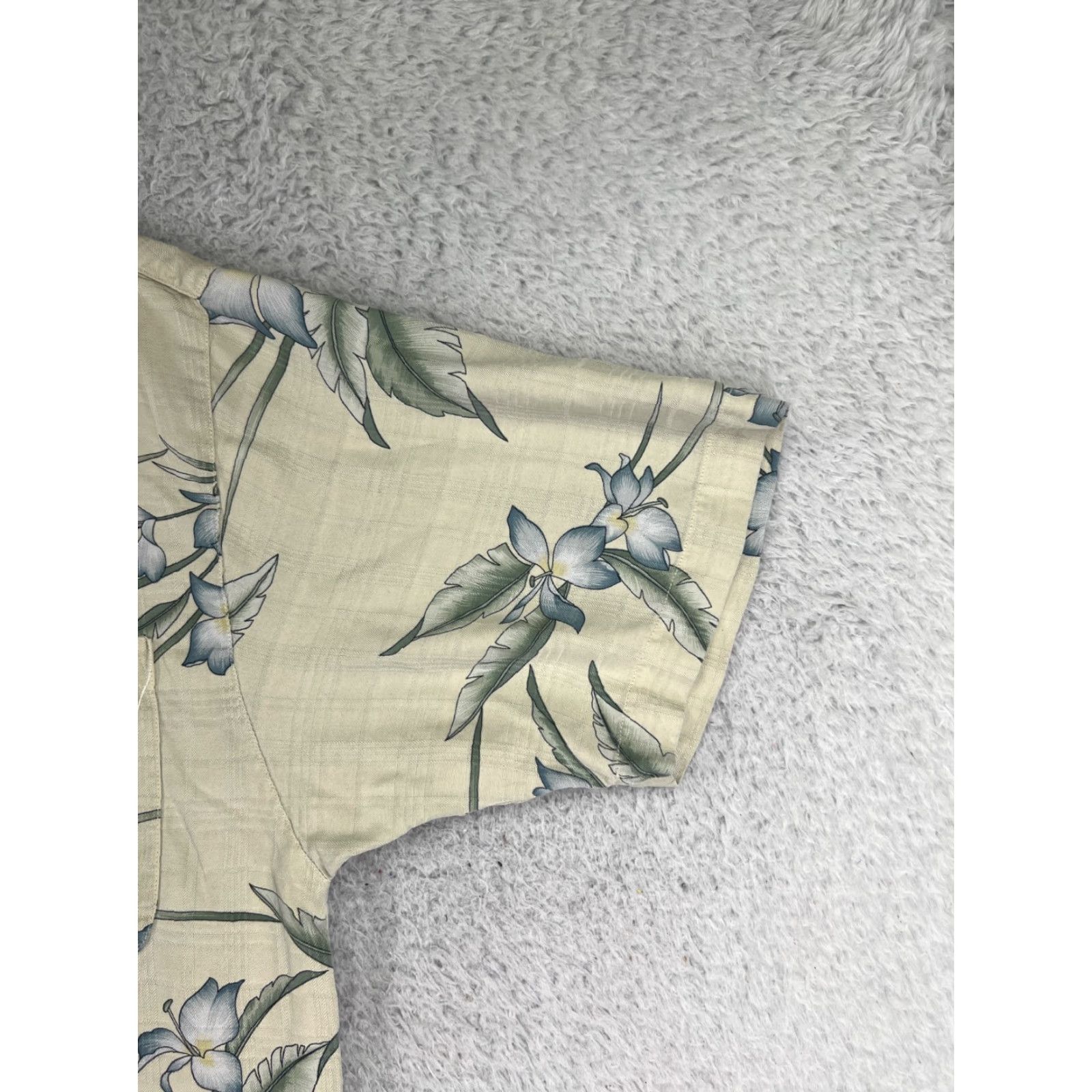 Tommy Bahama Tommy Bahama Shirt Men Large Beige Floral Button Up 100% Silk Pocket Hawaiian Size US L / EU 52-54 / 3 - 2 Thumbnail