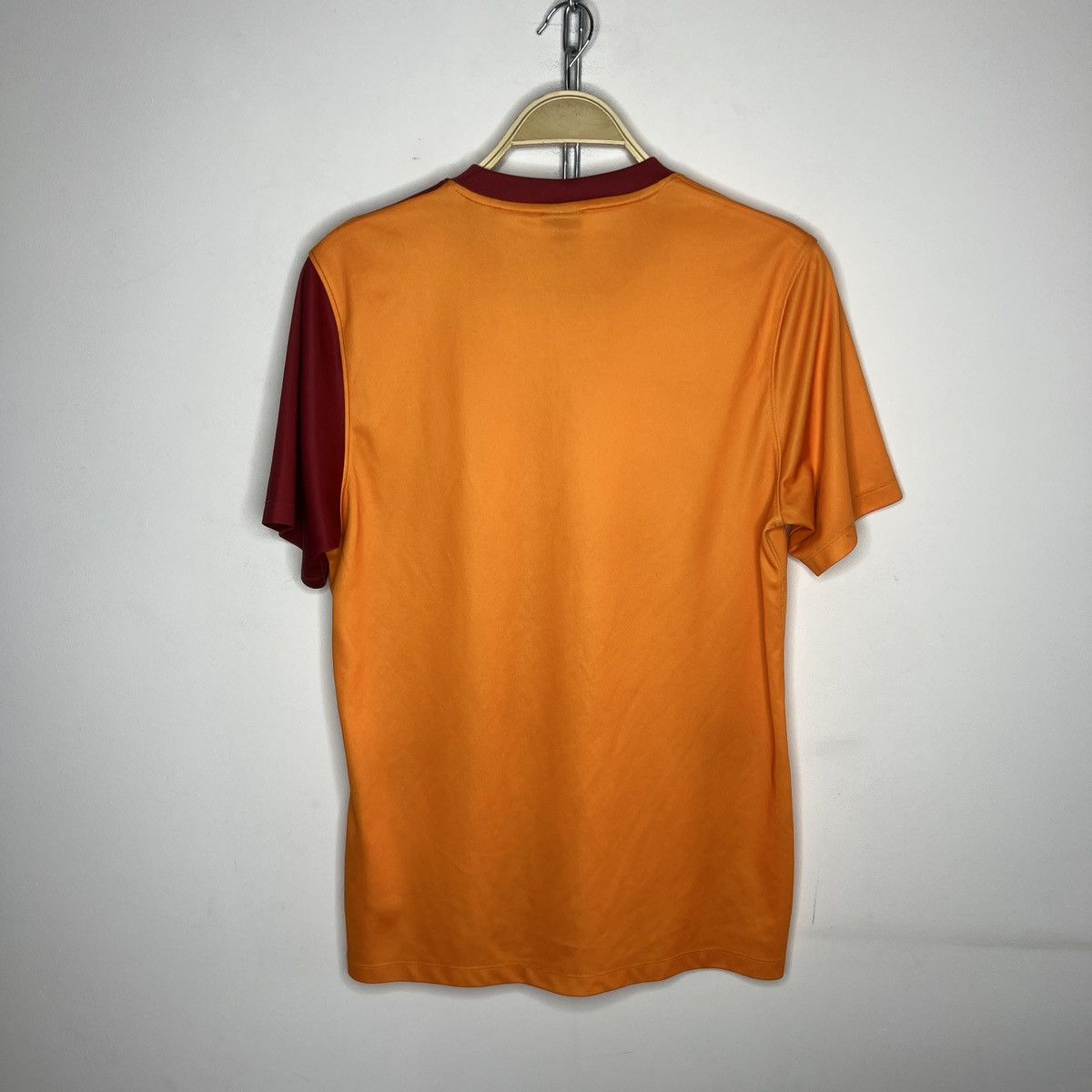 Nike GALATASARAY HOME FOOTBALL SHIRT SOCCER JERSEY NIKE Size US M / EU 48-50 / 2 - 8 Thumbnail