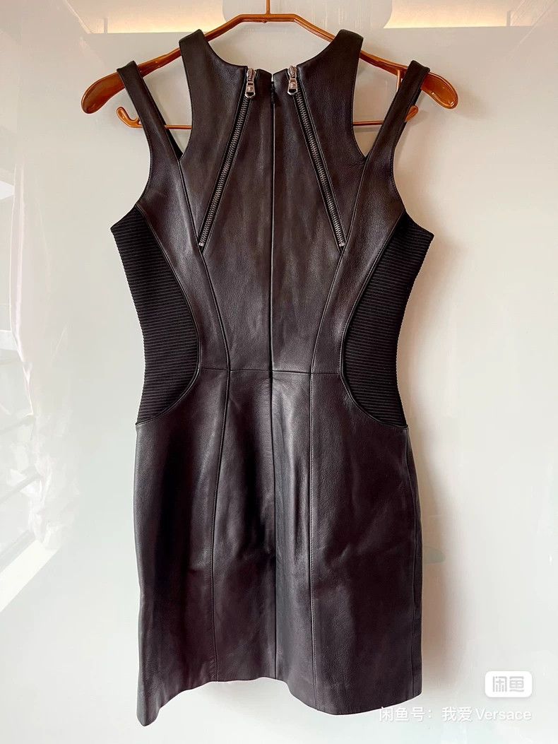 Versace Versace Genuine leather dress Size M / US 6-8 / IT 42-44 - 4 Thumbnail