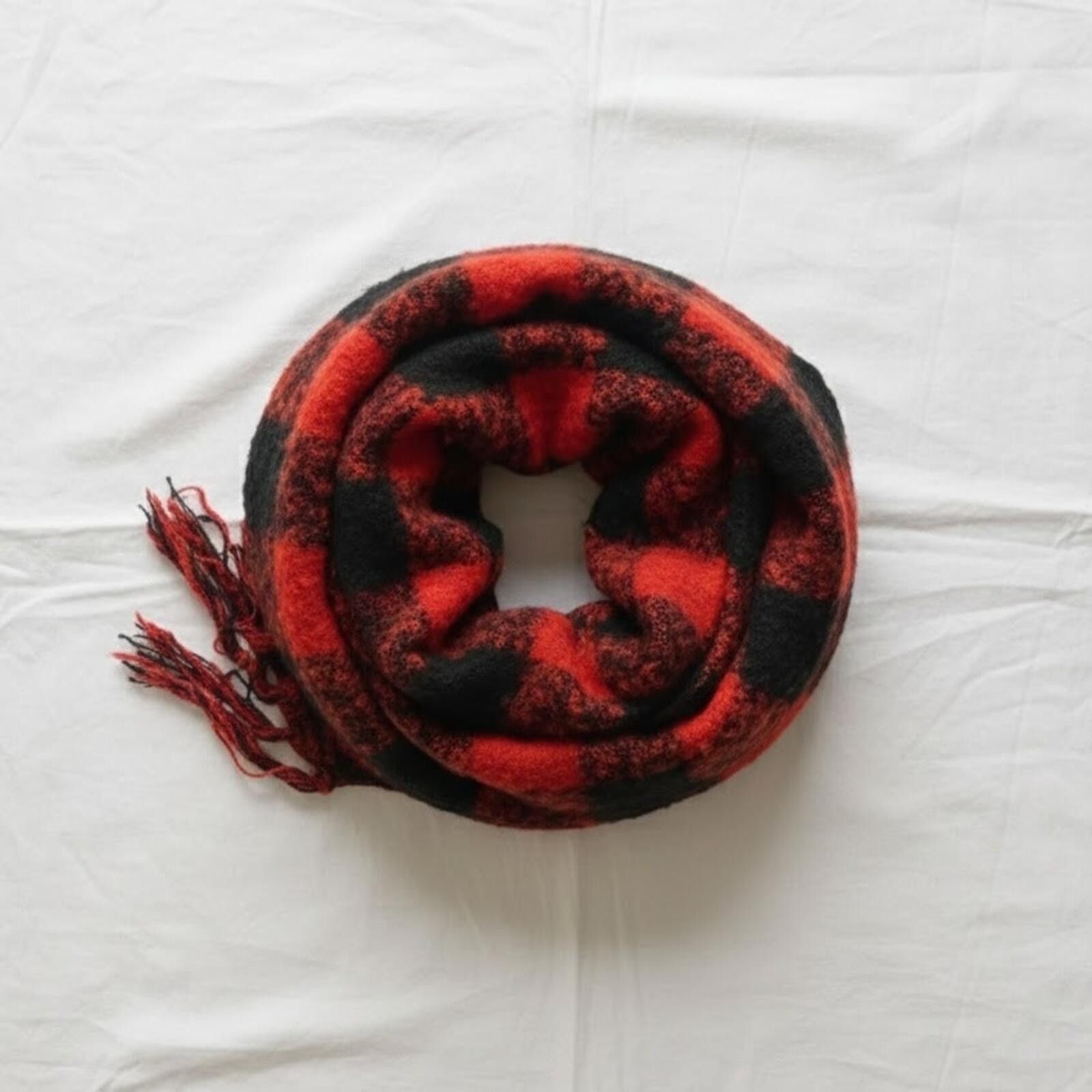 The Unbranded Brand Classic Red & Black Buffalo Plaid Scarf Womens One Size Size ONE SIZE - 1 Thumbnail