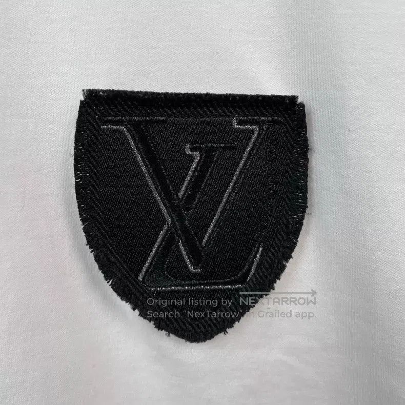 Louis Vuitton Louis Vuitton White Logo Embroidered Crew Neck Short Sleev Size US S / EU 44-46 / 1 - 4 Thumbnail