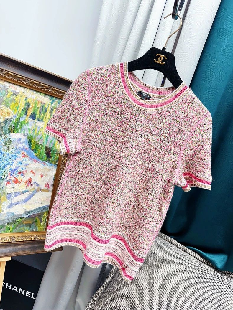 Chanel Chanel Pink mixed color round neck short sleeves Size XS / US 0-2 / IT 36-38 - 1 Thumbnail