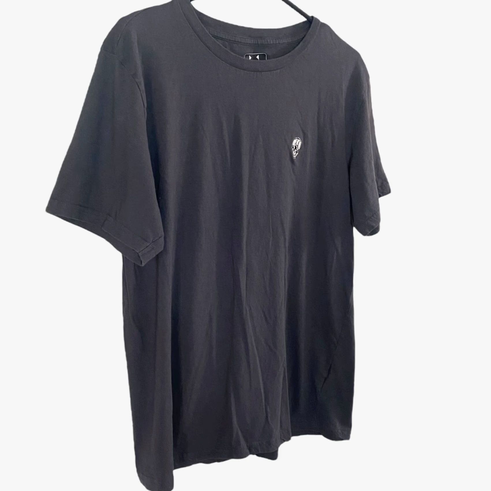 Vintage WXYZ Skull Embroidered Graphic T-Shirt Gray Short-Sleeve Men XL Crew Neck Skeleton Tee Size US XL / EU 56 / 4 - 3 Thumbnail