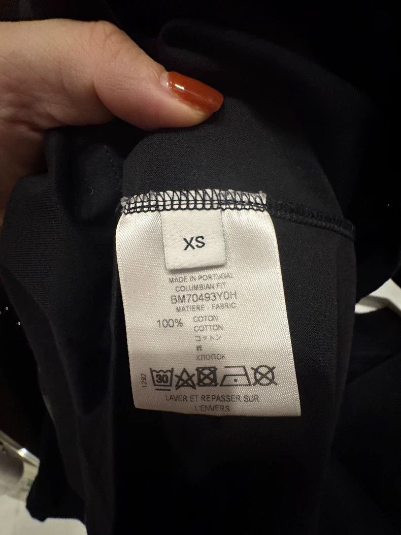 Givenchy Givenchy Classic Shark Short Sleeve T-Shirt 2505-Nextarrow Size US XS / EU 42 / 0 - 3 Thumbnail