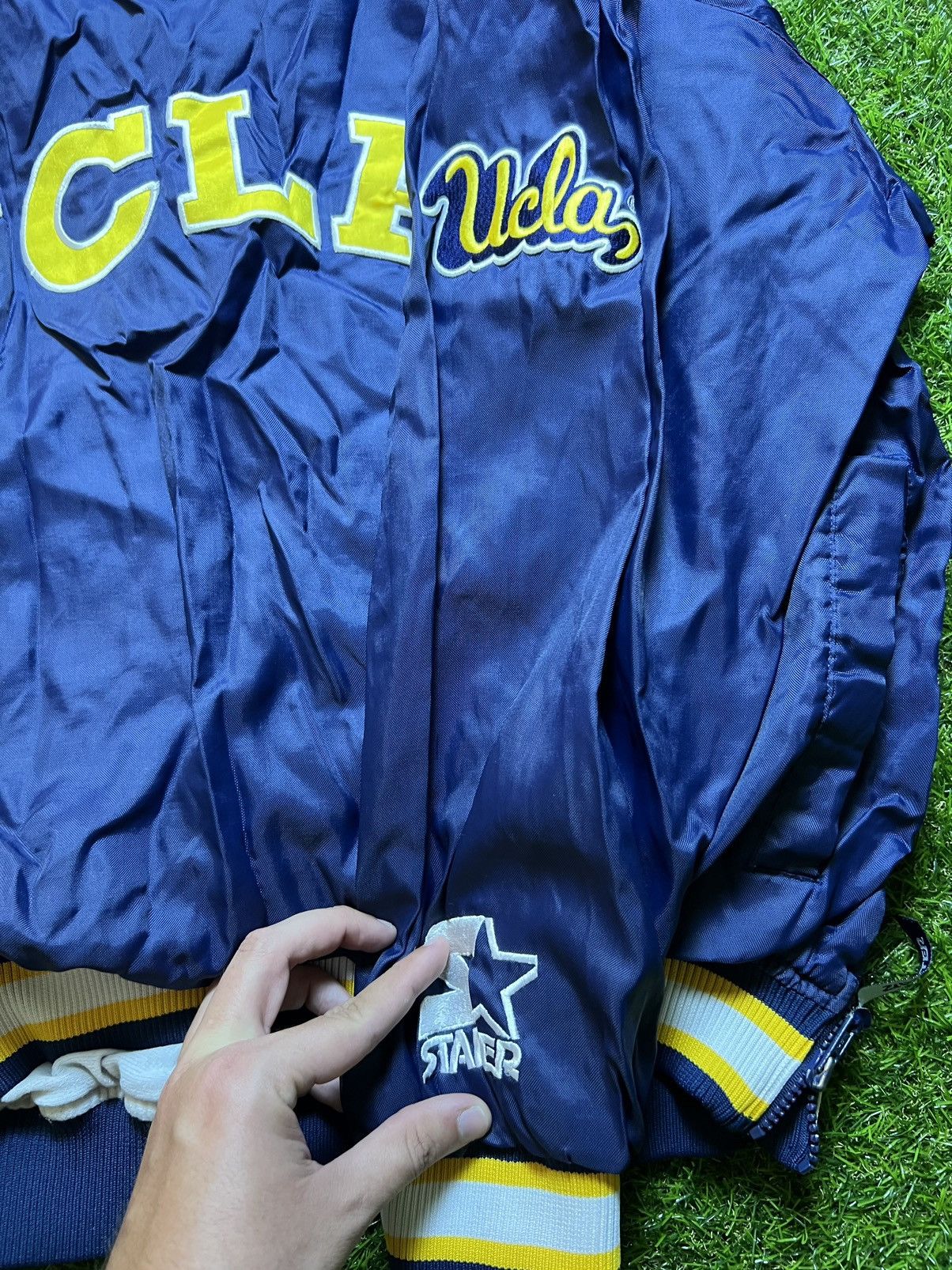 RARE VTG Stuff Collegiate UCLA BRUINS Pullover Windbreaker Long newest Sleeve Sz XL