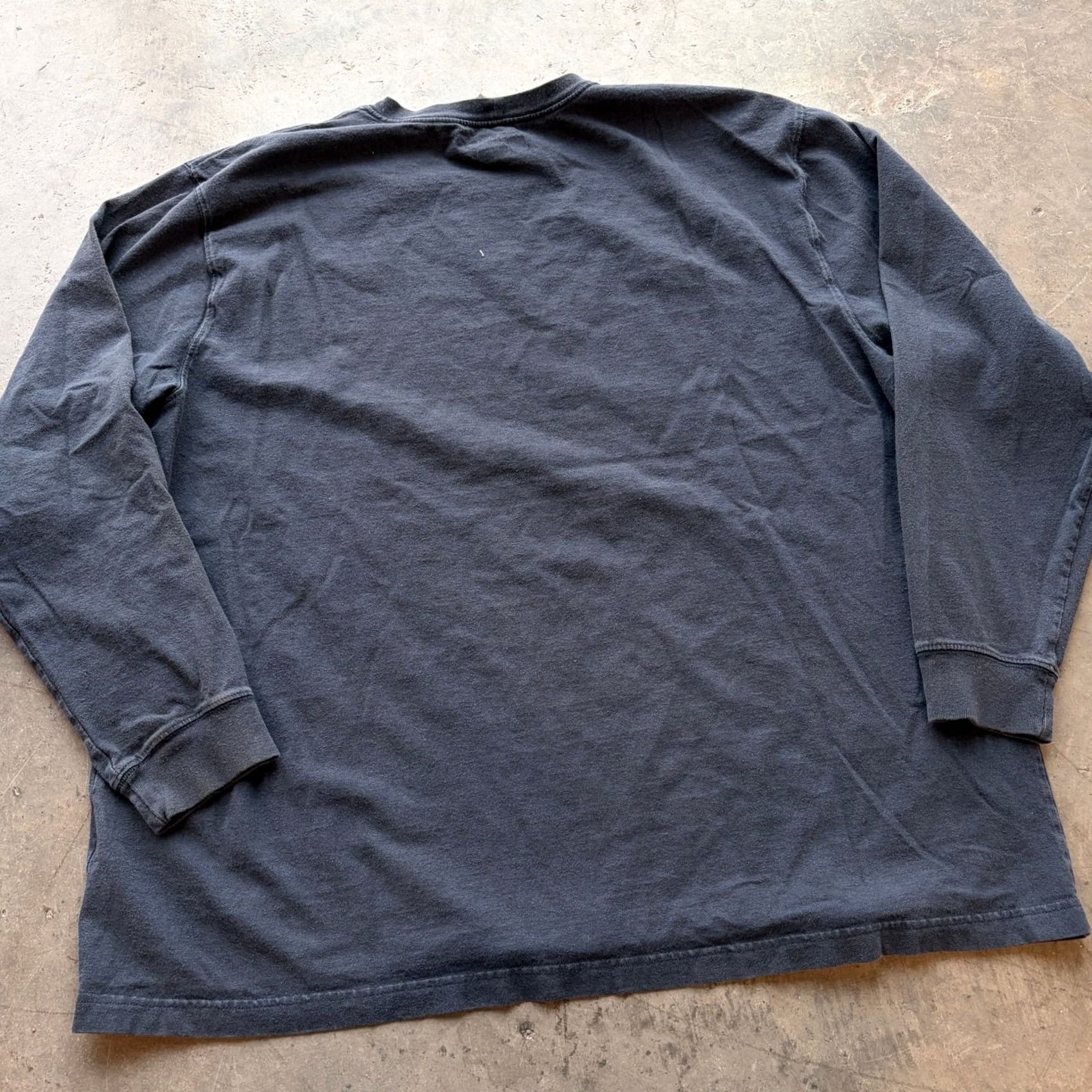 Carhartt VINTAGE Carhartt Workwear Longsleeve Graphic Tee Mens 2XL Navy Blue Shirt Size US XXL / EU 58 / 5 - 2 Thumbnail