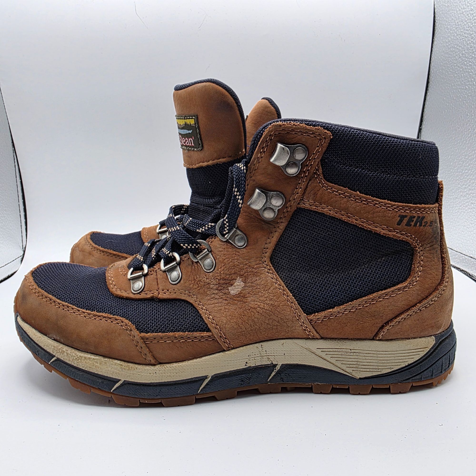 L.L. Bean LL Bean Mountain Classic Mens Size 8 Brown Waterproof Hiking Size US 8 / EU 41 - 13 Thumbnail