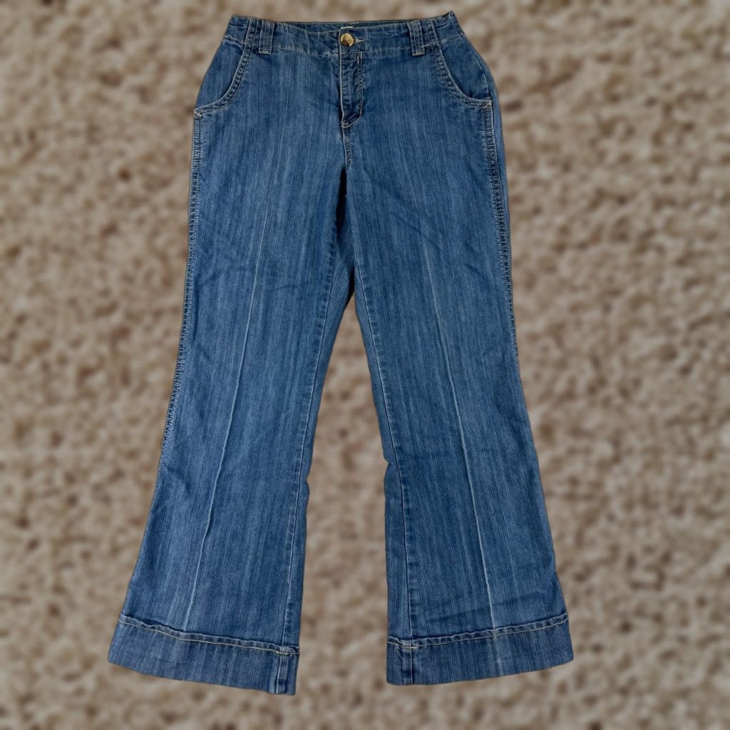Vintage Passports Jeans Womens 6 Blue Denim Flared Mid Rise 29in Inseam 5-Pocket Cotton Blend Jeans Size 28" / US 6 / IT 42 - 1 Thumbnail