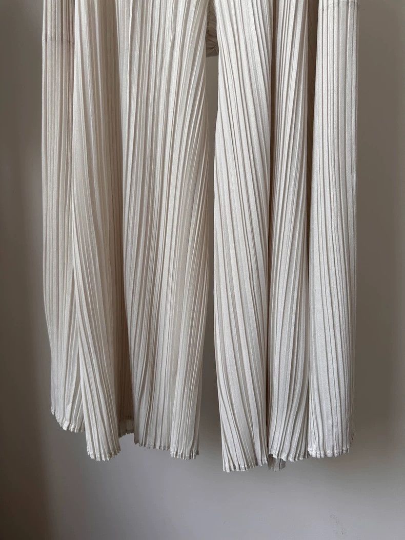 Issey Miyake Issey Miyake size:2 White pleated trousers Size 31" - 5 Thumbnail