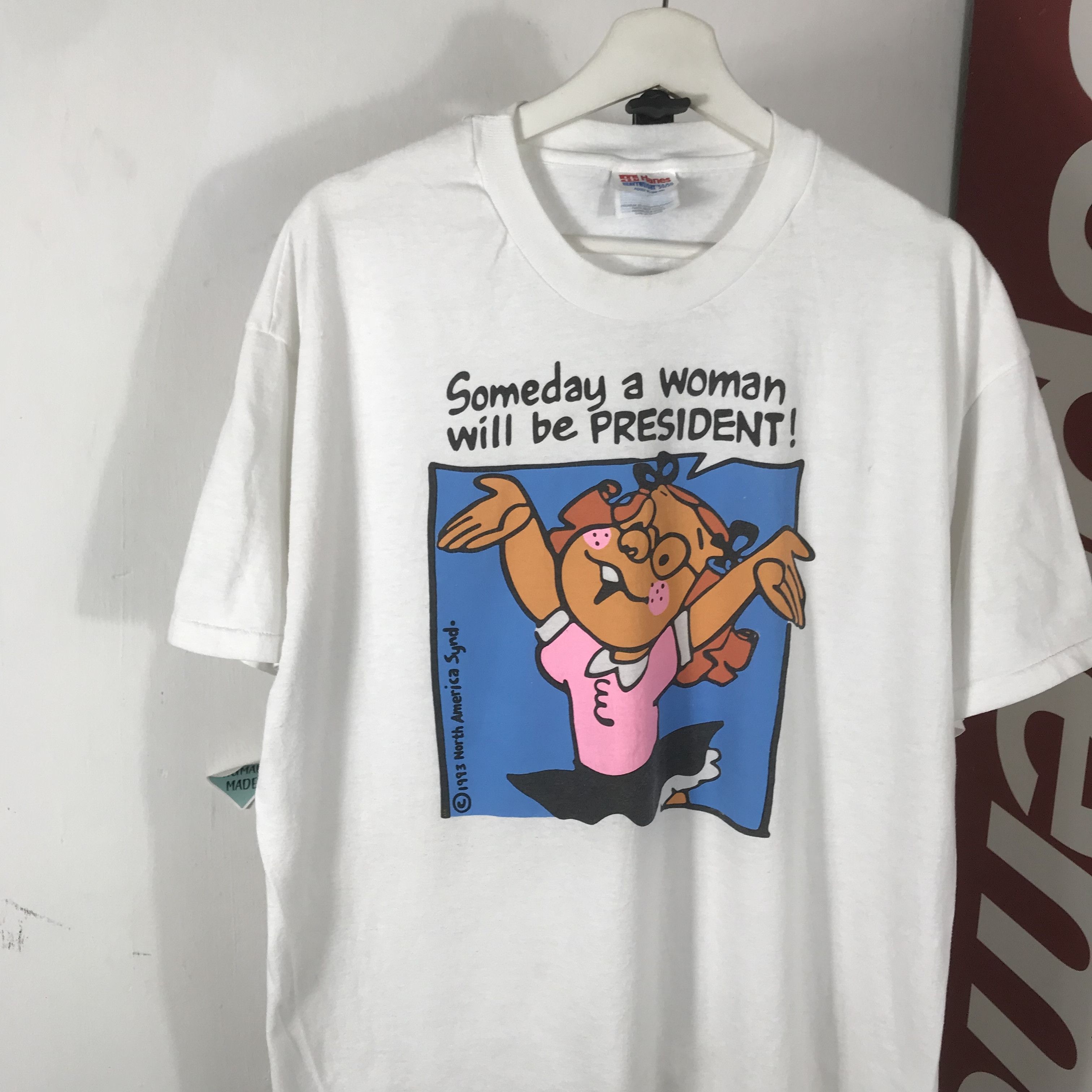 Vintage vintage women are President Tee art Graphictee 90s cartoon Size US XL / EU 56 / 4 - 2 Thumbnail