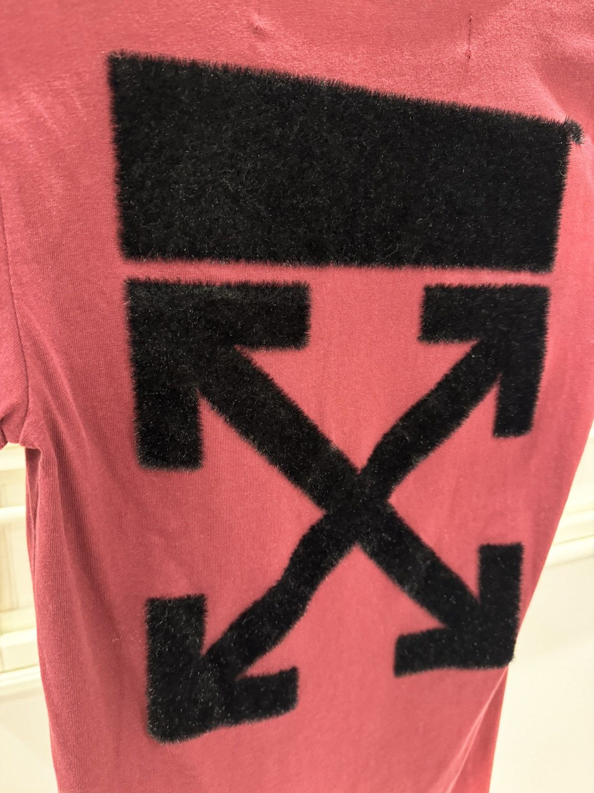 Off-White Off White Faux Fur Logo Tee Size XXS / US 00 / IT 34 - 3 Thumbnail