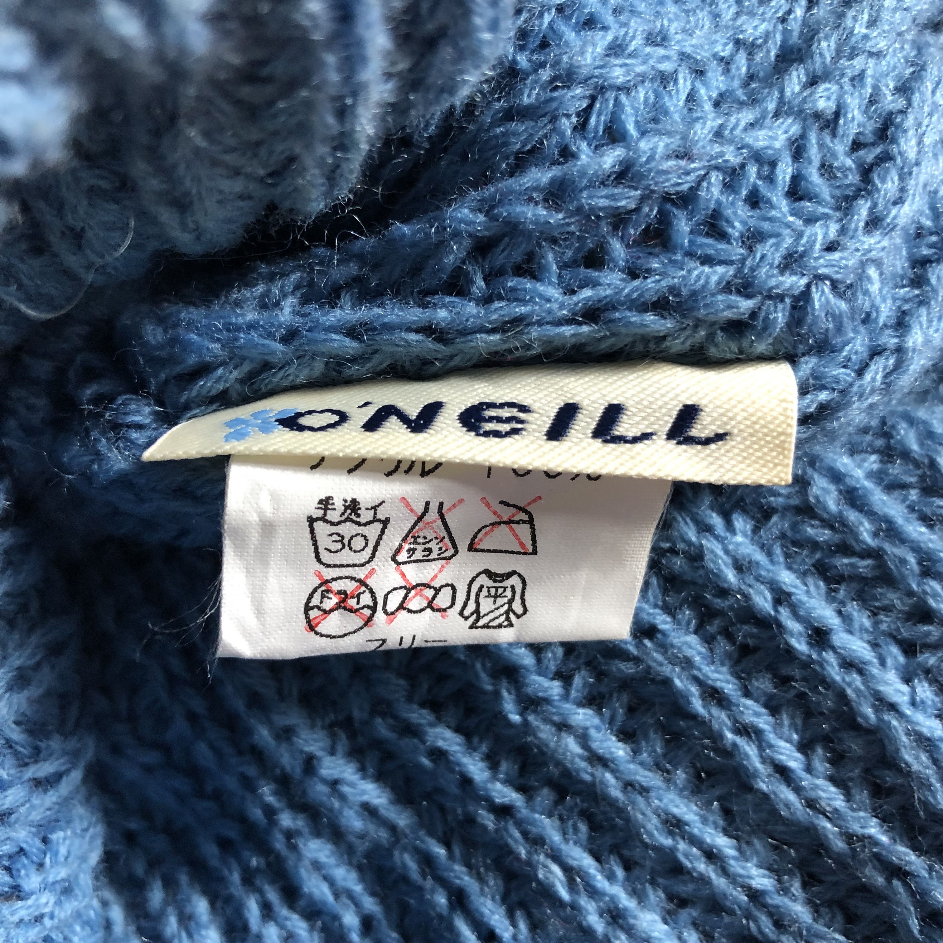 O'Neill O'NEILL Bobble Beanie Snowcap Snow Hat B525 Size ONE SIZE - 4 Thumbnail