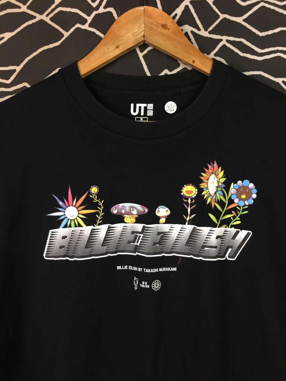 Billie Eilish Uniqlo Billie Eilish Takashi Murakami Kaikai Kiki Flower Tee Size US M / EU 48-50 / 2 - 3 Thumbnail