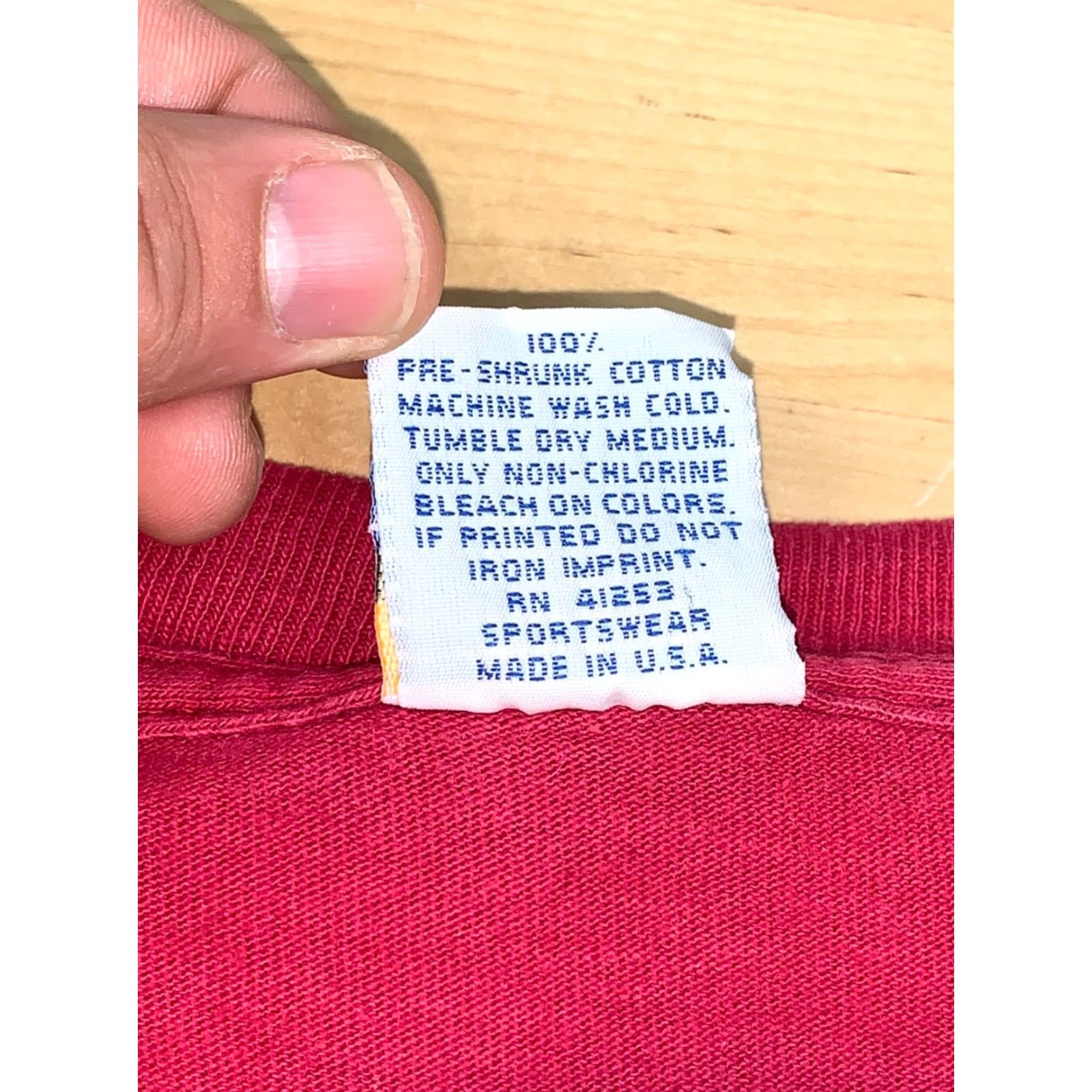 Vintage VINTAGE Cal Cru T-Shirt Men Wolf Nature Red L Short Sleeve Crew Neck Casual US Made 4552 Size US L / EU 52-54 / 3 - 6 Thumbnail