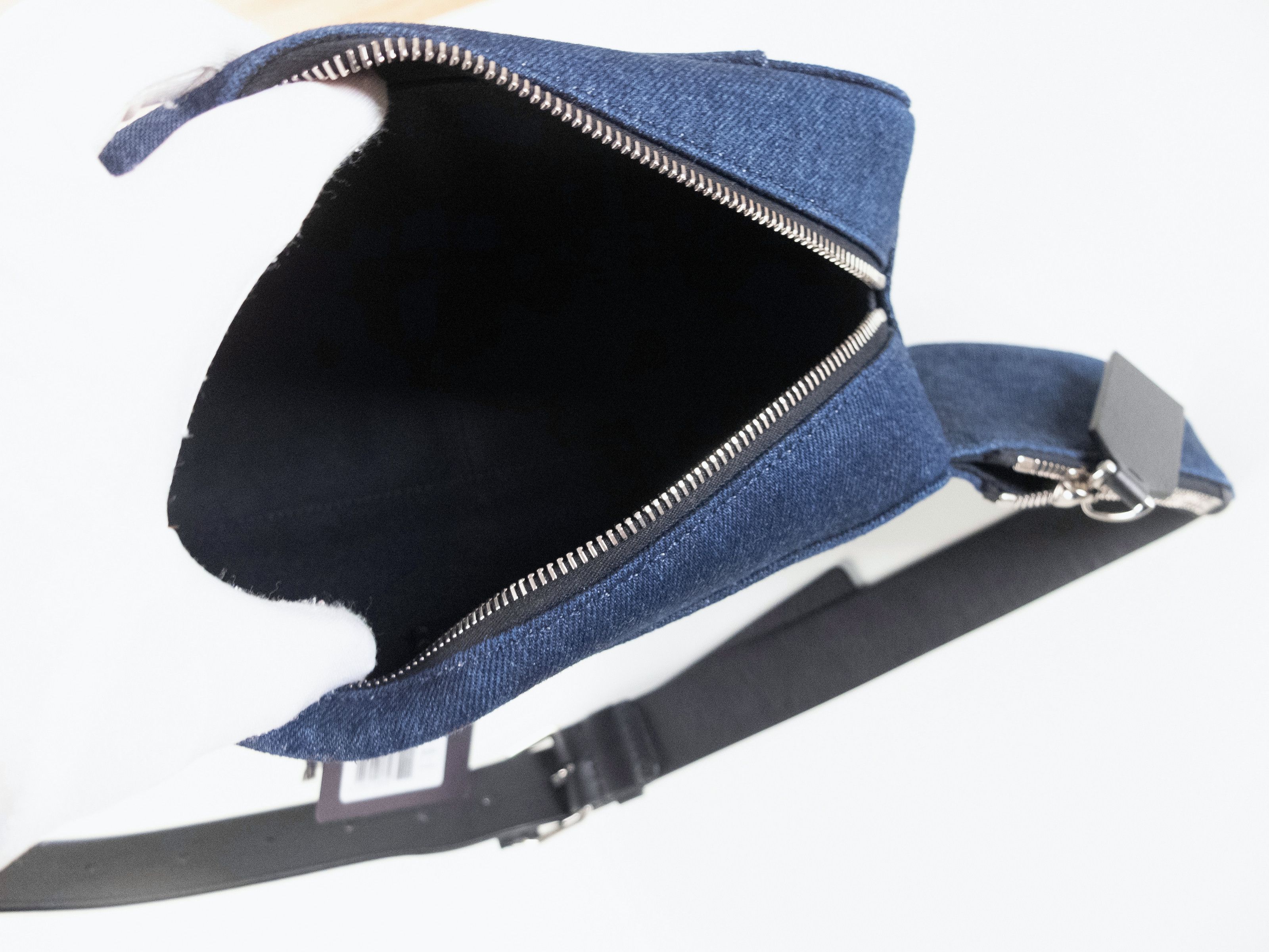 Valentino VALENTINO Garavani Vlogo blue red denim & leather belt bag Size ONE SIZE - 11 Thumbnail