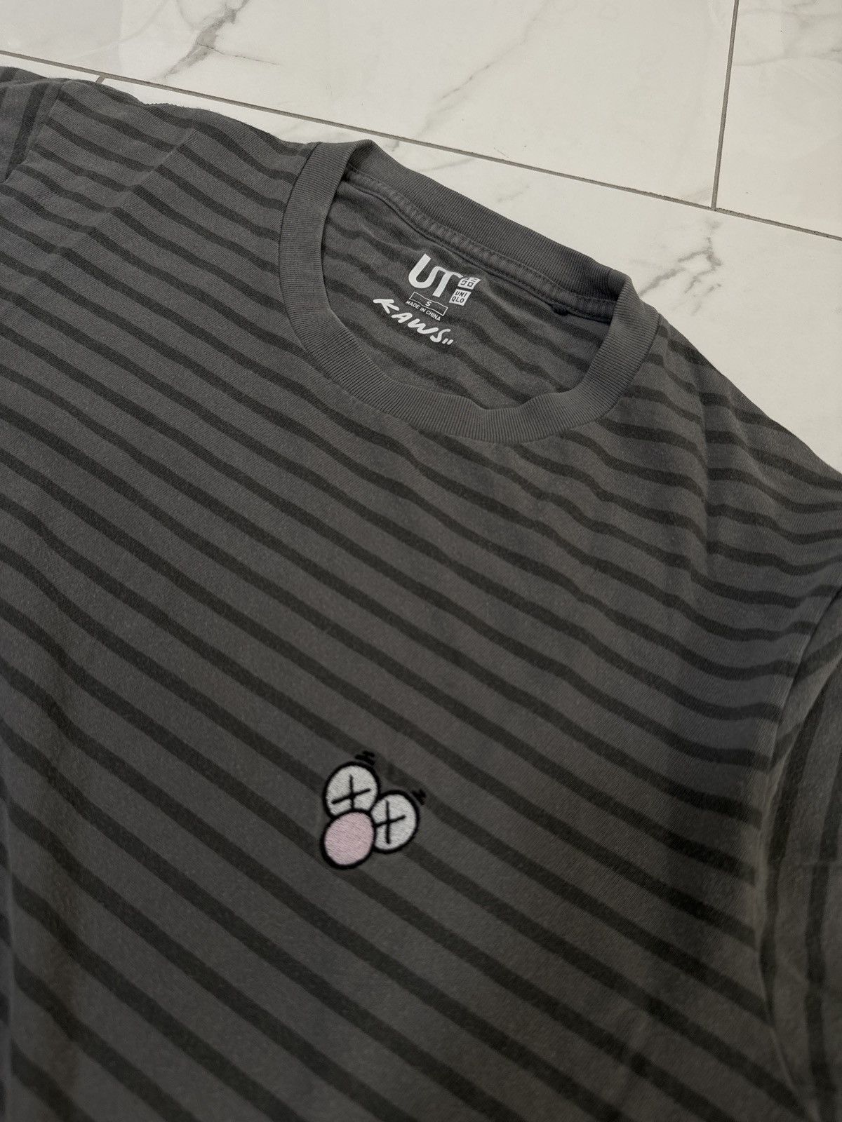 Kaws × Uniqlo Kaws Uniqlo Strips Tee Size US S / EU 44-46 / 1 - 2 Thumbnail