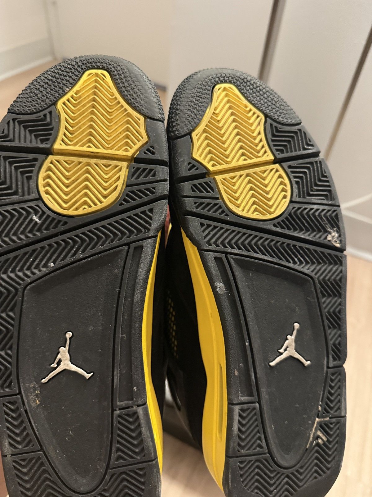 Jordan Brand Jordan 4 Yellow Thunder Size US 9 / EU 42 - 4 Thumbnail