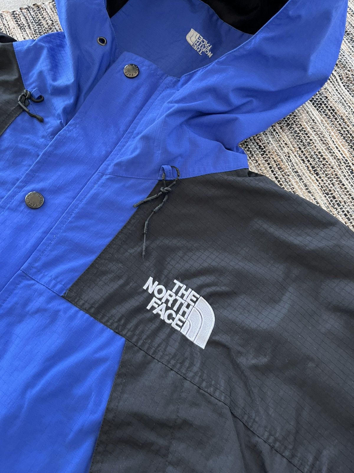 The North Face Vintage The North Face GoreTex Jacket Blue Black Outdoor Y2K Size US XXL / EU 58 / 5 - 8 Thumbnail