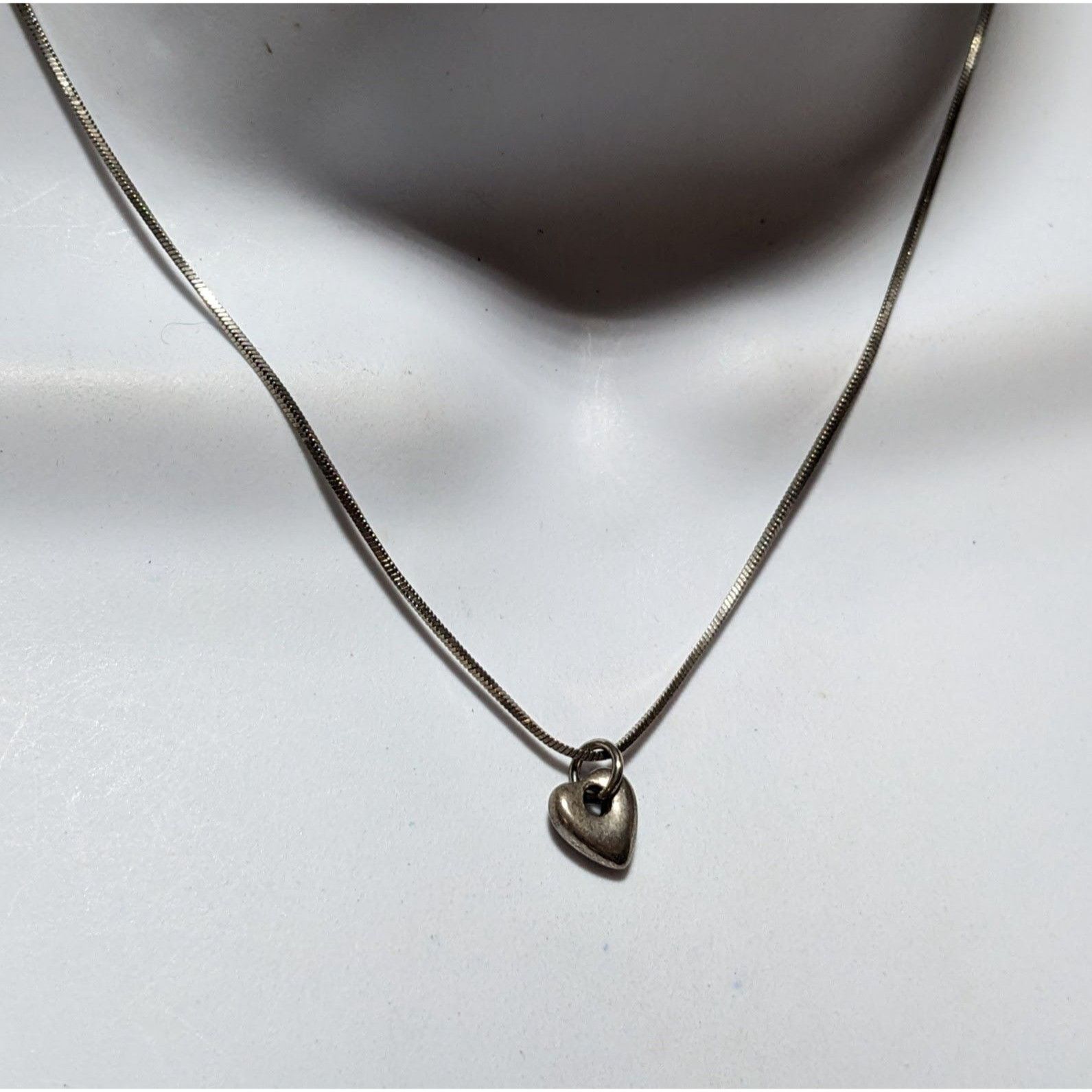 Other Minimalist Silver Heart Charm Necklace Size ONE SIZE - 6 Thumbnail