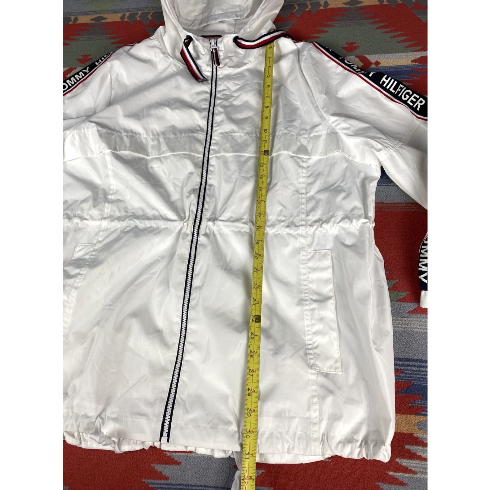 Tommy Hilfiger Tommy Hilfiger Arm Spell Out Unisex 2XL Hoodie Windbreaker White Zip Mens Womens 2XL Size US XXL / EU 58 / 5 - 3 Thumbnail