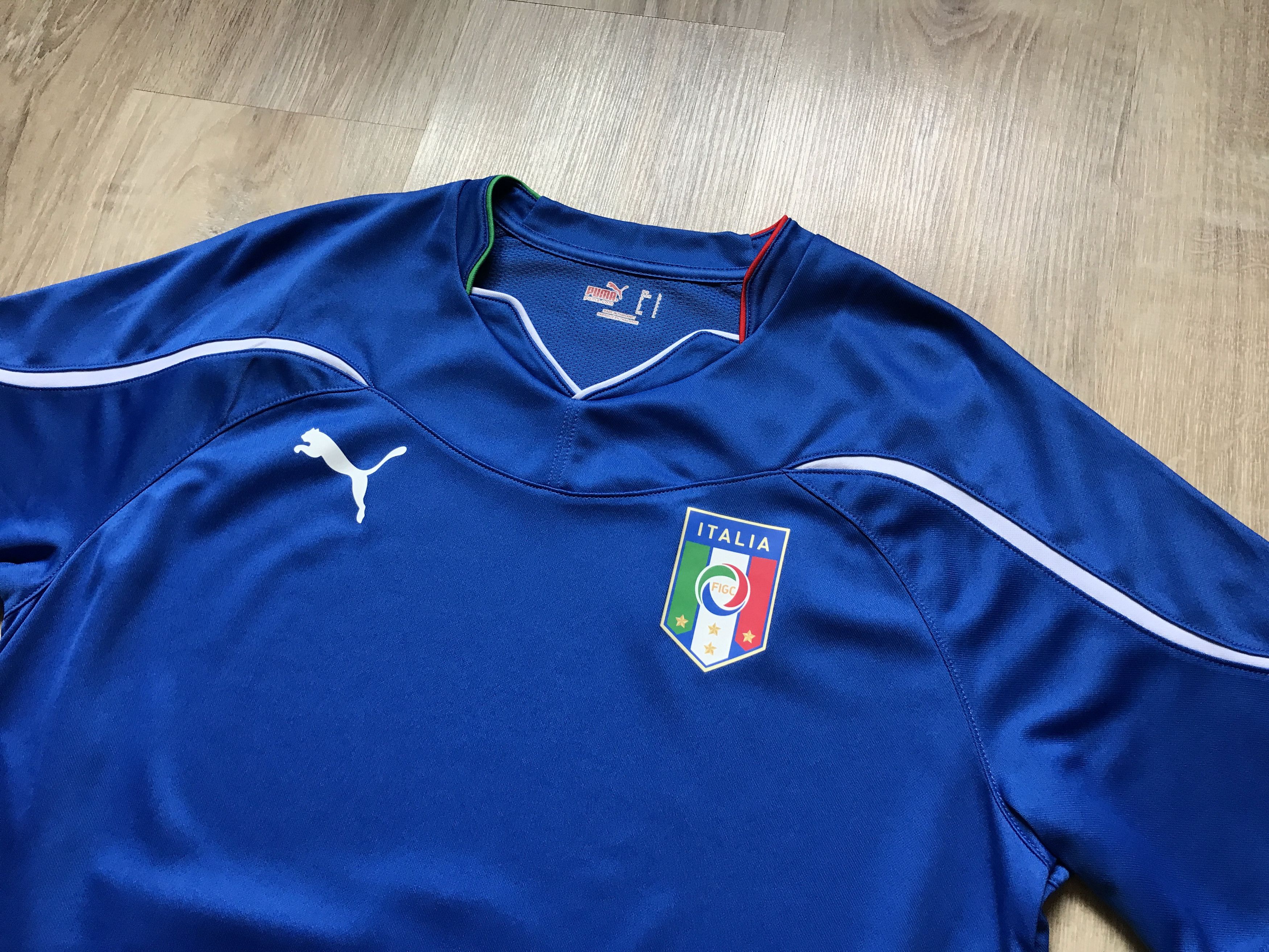 Puma × Vintage Rare Puma Italy Home Football Shirt 2010-2011 Size US L / EU 52-54 / 3 - 4 Thumbnail