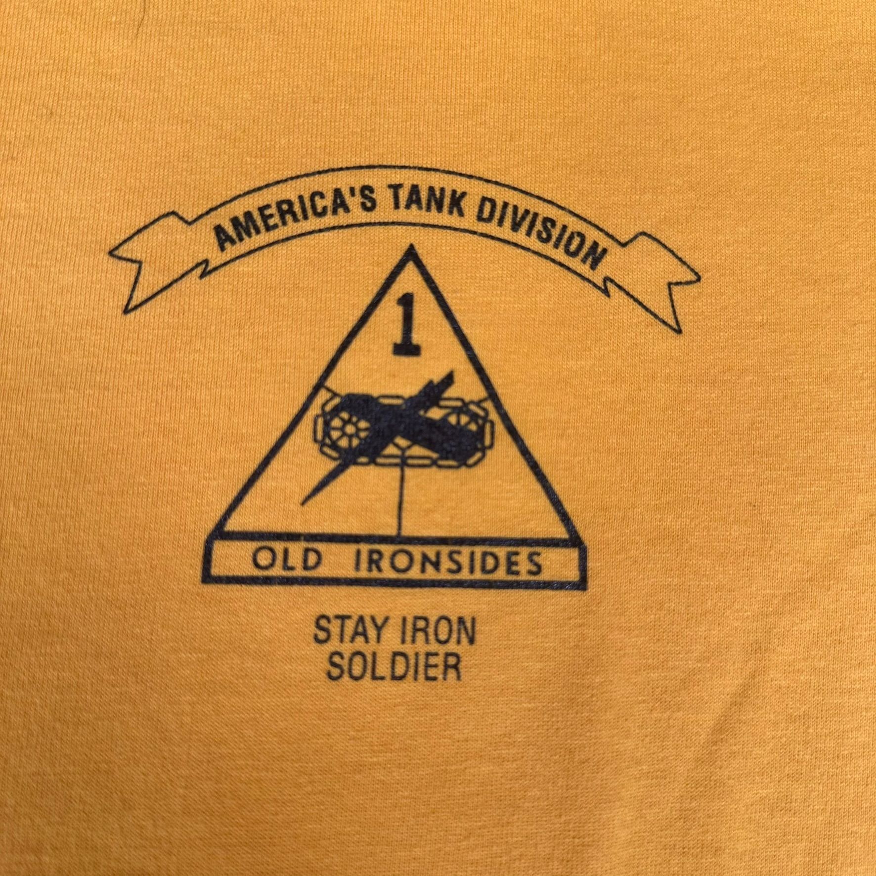 Vintage Vintage 80s US Army 1st Armored Division T-Shirt Military Ol Size US L / EU 52-54 / 3 - 2 Thumbnail