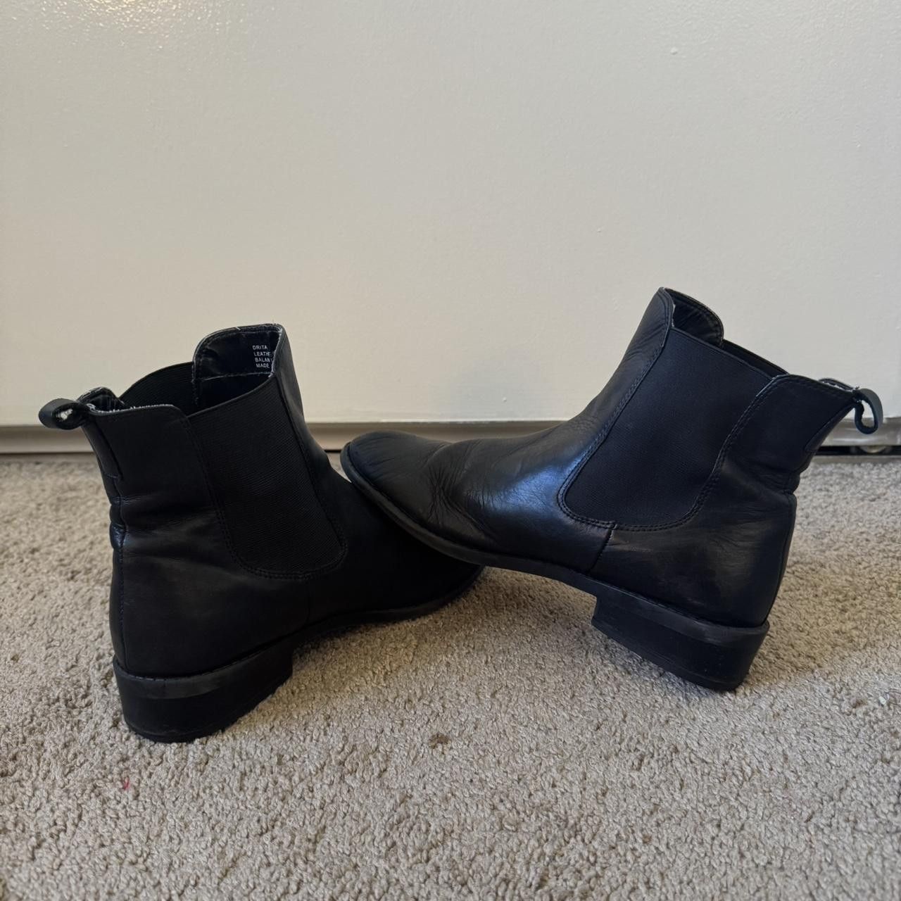 Other Women’s Me Too Black leather Chelsea boots Size US 8 / IT 38 - 4 Thumbnail
