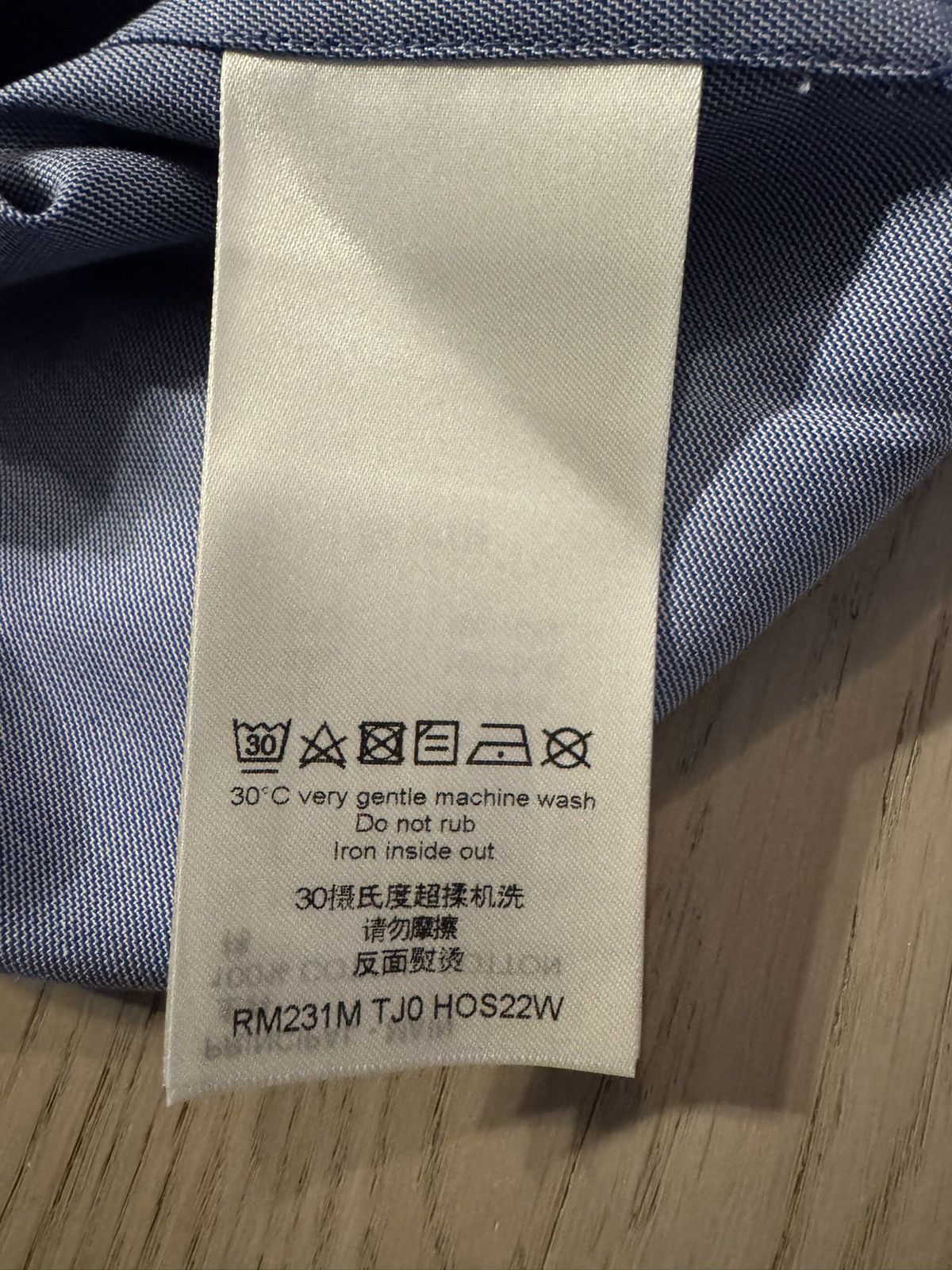 Louis Vuitton LOUIS VUITTON shirt see photos for real tape measurements Size US M / EU 48-50 / 2 - 17 Thumbnail