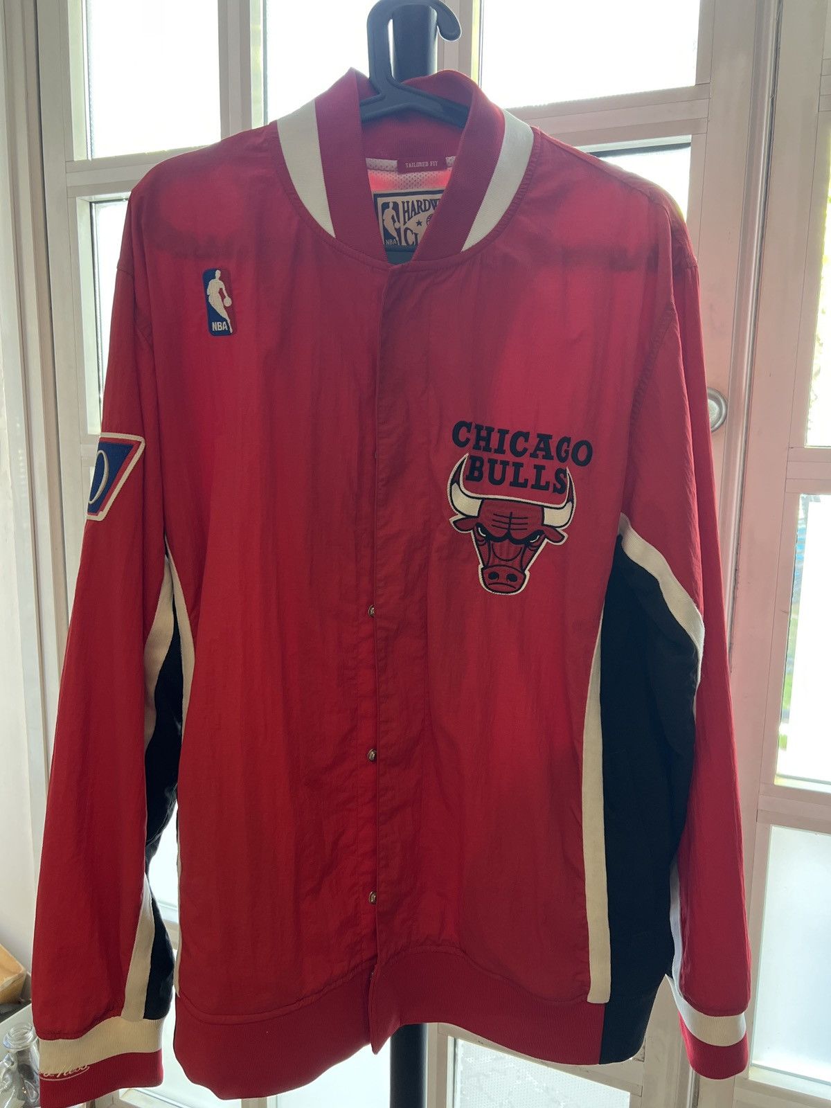 Mitchell & Ness Sewn Chicago Bulls 1996-97 red Warmup Jacket Size US L / EU 52-54 / 3 - 5 Thumbnail