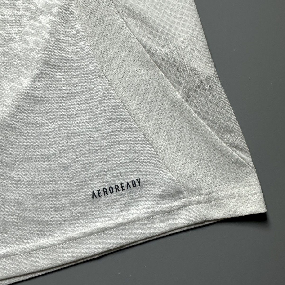 Adidas REAL MADRID ADIDAS 2024/2025 SOCCER HOME JERSEY #8 VALVERDE Size US M / EU 48-50 / 2 - 8 Thumbnail