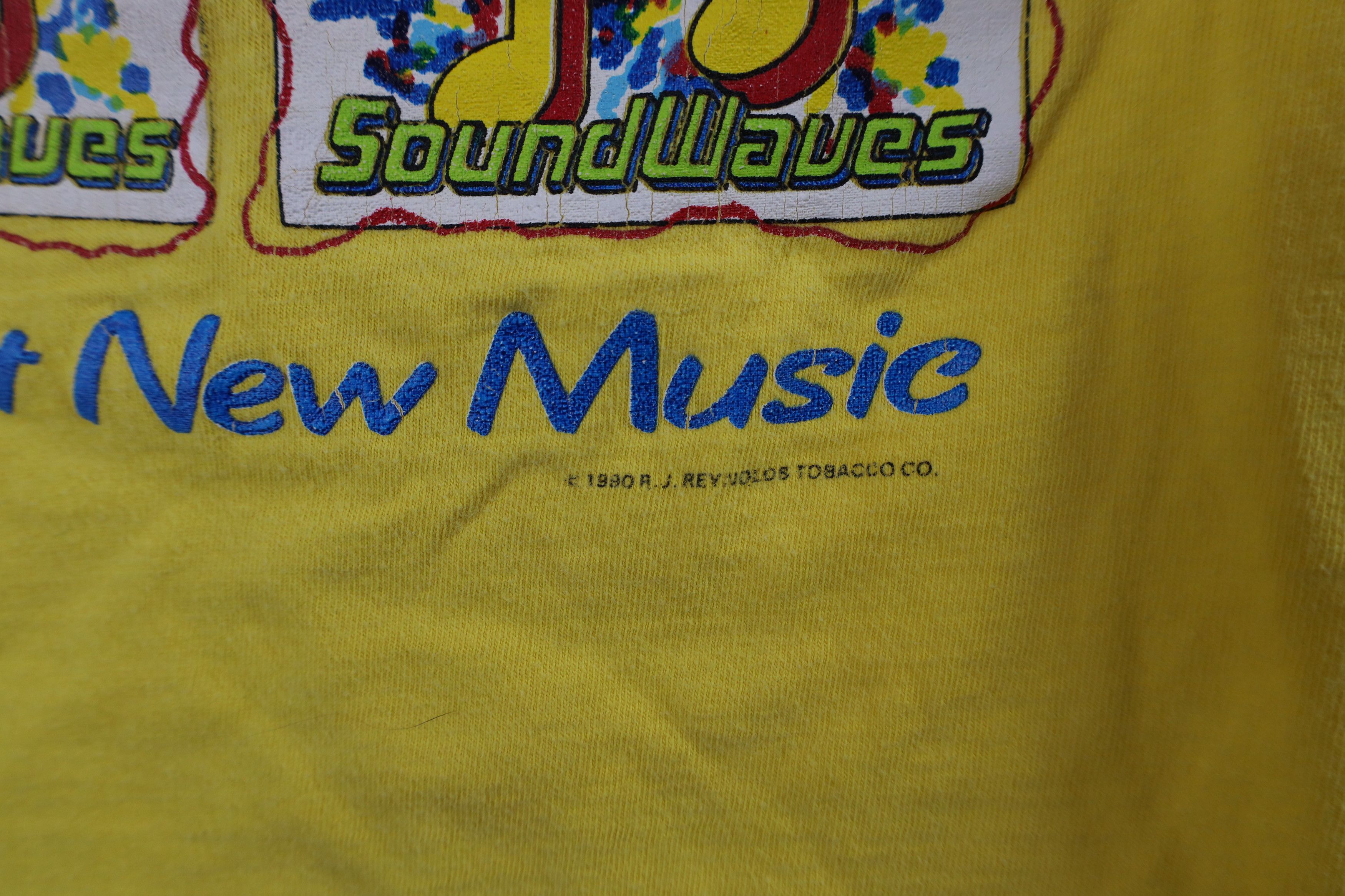 Vintage Vintage 90s Salem Cigarettes Out SoundWaves T-Shirt USA Size US XL / EU 56 / 4 - 5 Thumbnail