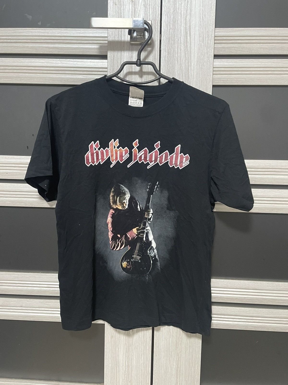 Band Tees Vintage Divlje Jadore European Tour T Shirt Band Tee Size US M / EU 48-50 / 2 - 1 Thumbnail