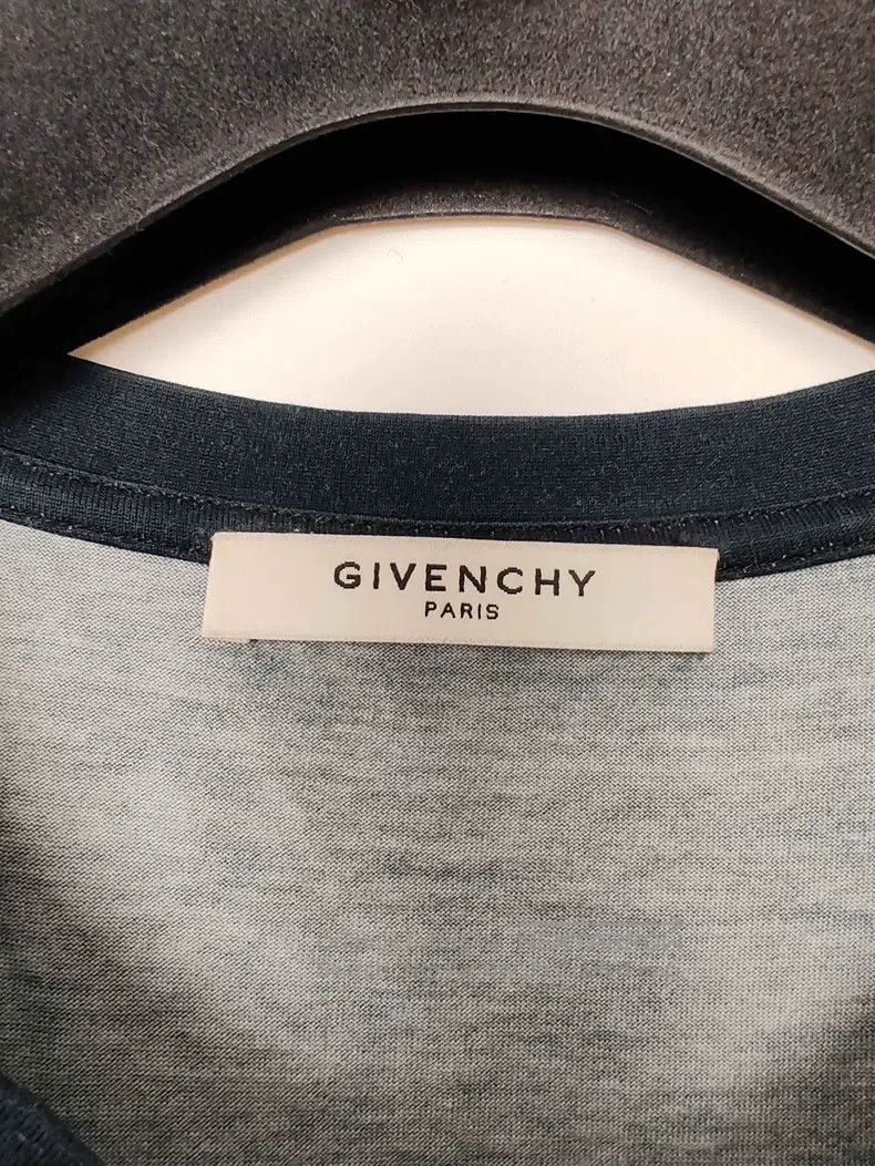 Givenchy Givenchy Men's Virgin Mary Infant Short Sleeve Size US XS / EU 42 / 0 - 3 Thumbnail