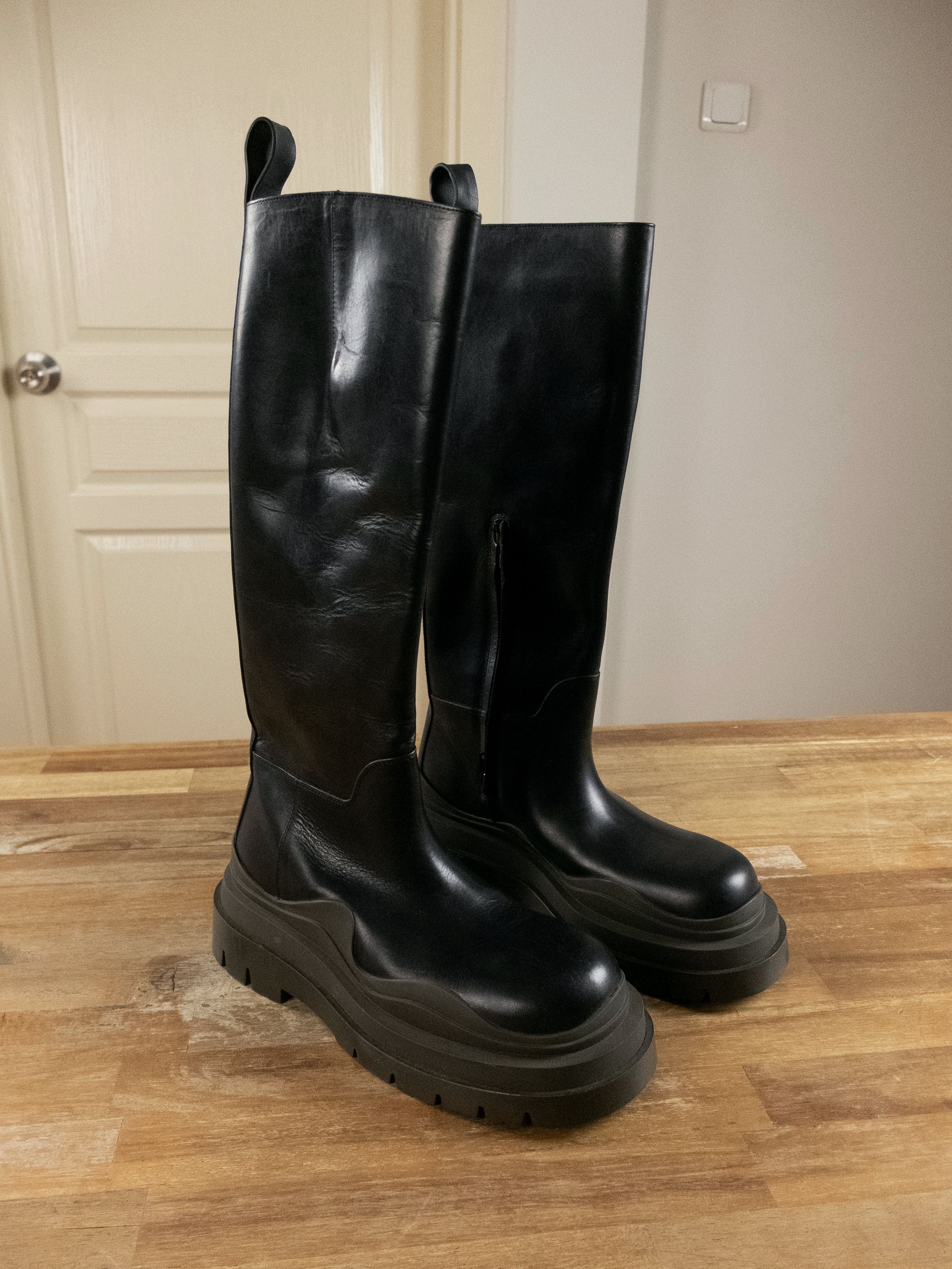 Bottega Veneta BOTTEGA VENETA Tire black green leather tall boots 8 38 q Size US 8 / IT 38 - 1 Thumbnail
