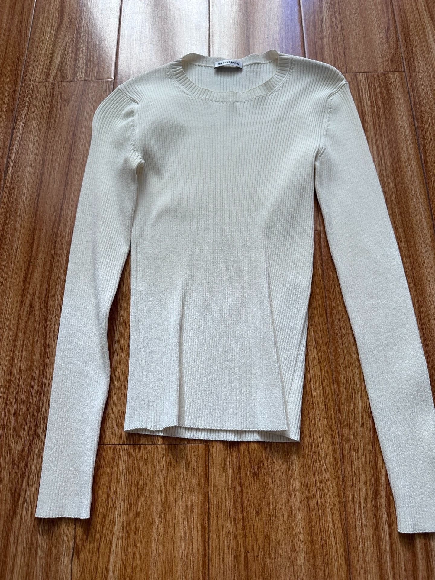 Balenciaga Balenciaga White Undershirt 2501-Nextarrow Size US S / EU 44-46 / 1 - 1 Thumbnail
