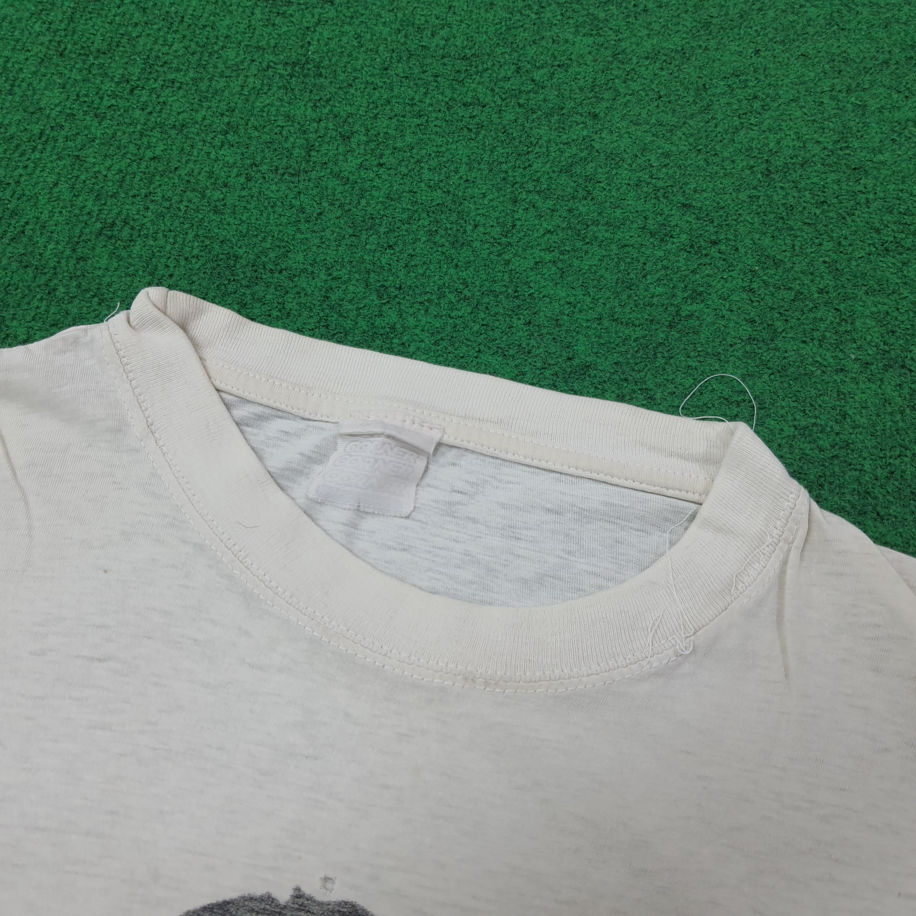 Vintage Vintage RAUL Real Madrid Soccer Tshirt C267N77 Size US L / EU 52-54 / 3 - 4 Thumbnail