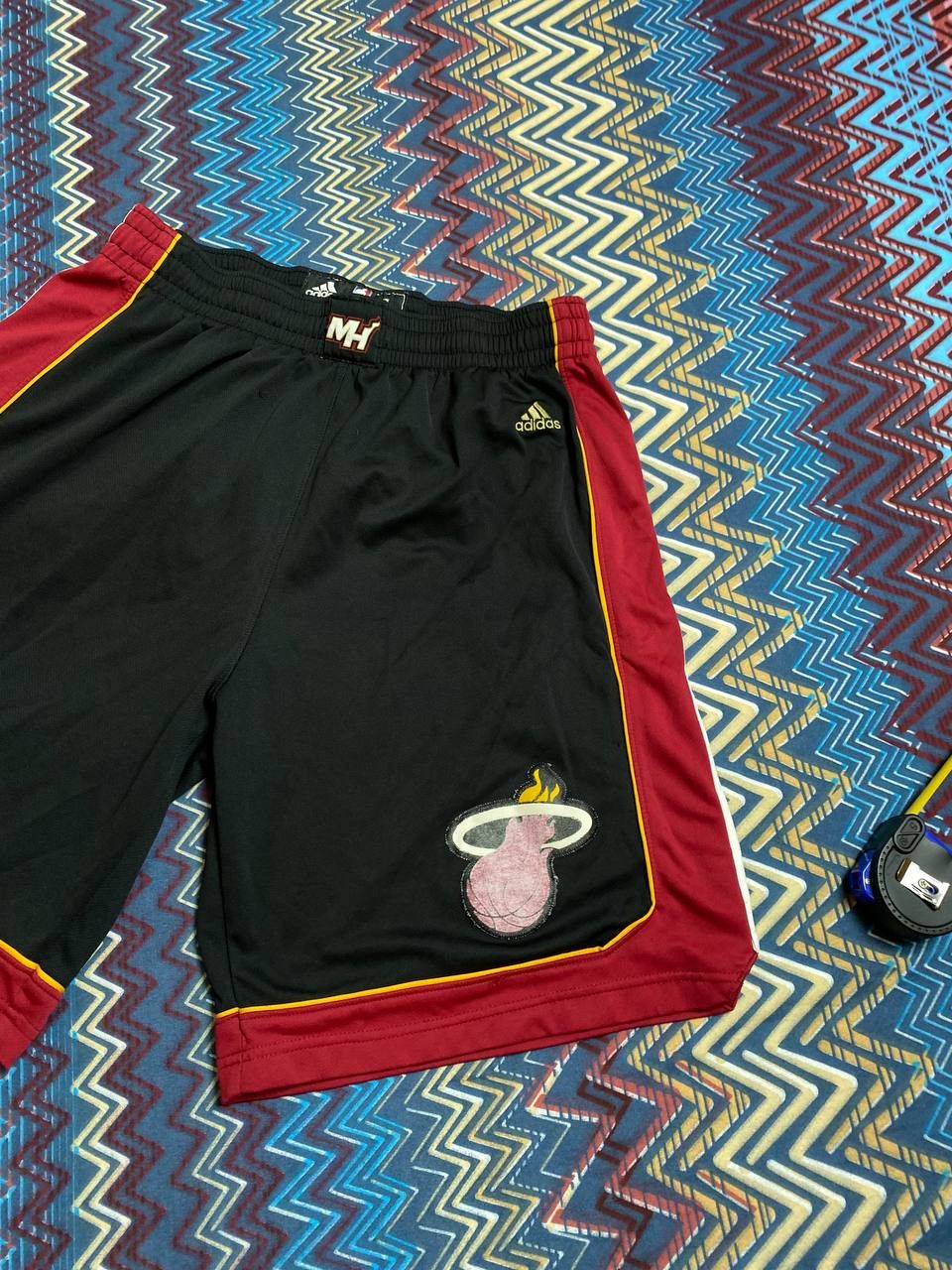 Adidas shorts logo Adidas x NBA Vintage Y2K sportwear Size US 34 / EU 50 - 6 Thumbnail