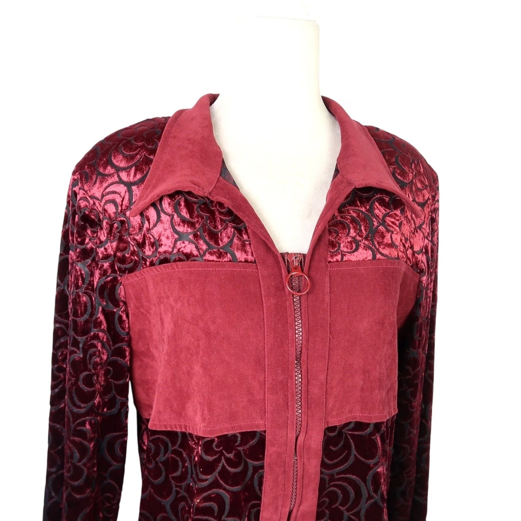 Velvet VINTAGE Burgundy Red Floral Velvet Faux Suede Blouse Top XL Womens 90s Size XL / US 12-14 / IT 48-50 - 2 Thumbnail