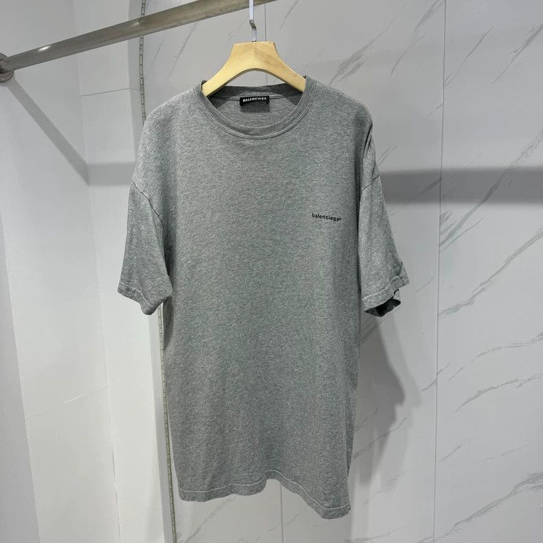 Balenciaga Balenciaga Small Letter Grey Basic Short Sleeve Size US S / EU 44-46 / 1 - 1 Thumbnail