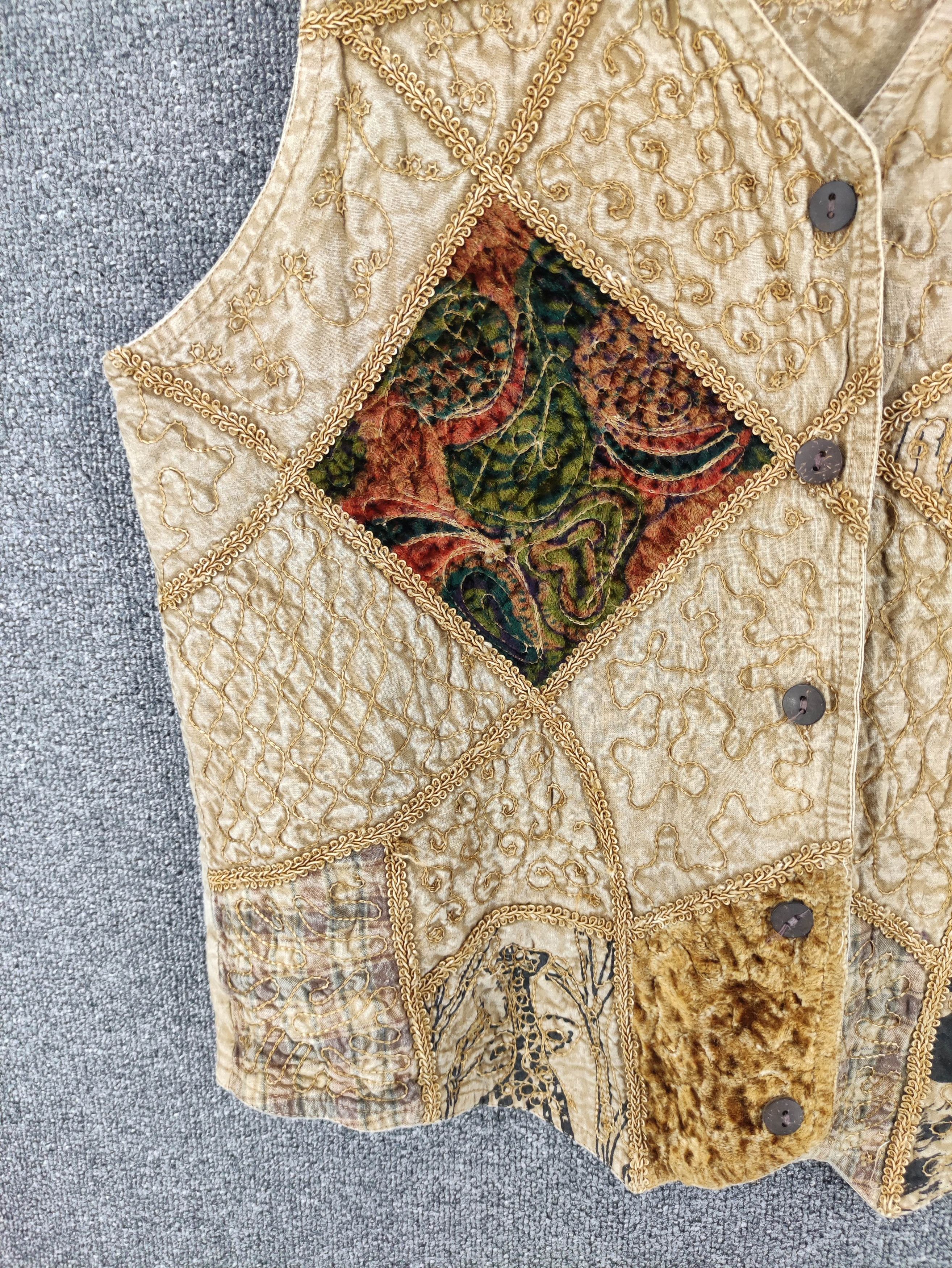 Japanese Brand Vintage 90s Vest Retro Design Elephant Patchwork Pattern Size US S / EU 44-46 / 1 - 3 Thumbnail