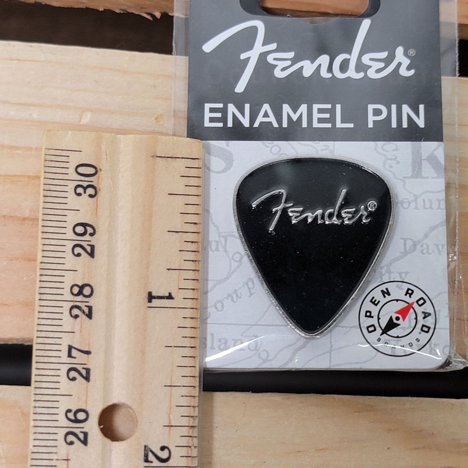 Fender FENDER Guitar Pick Enamel Pin NEW / SEALED Size ONE SIZE - 3 Thumbnail