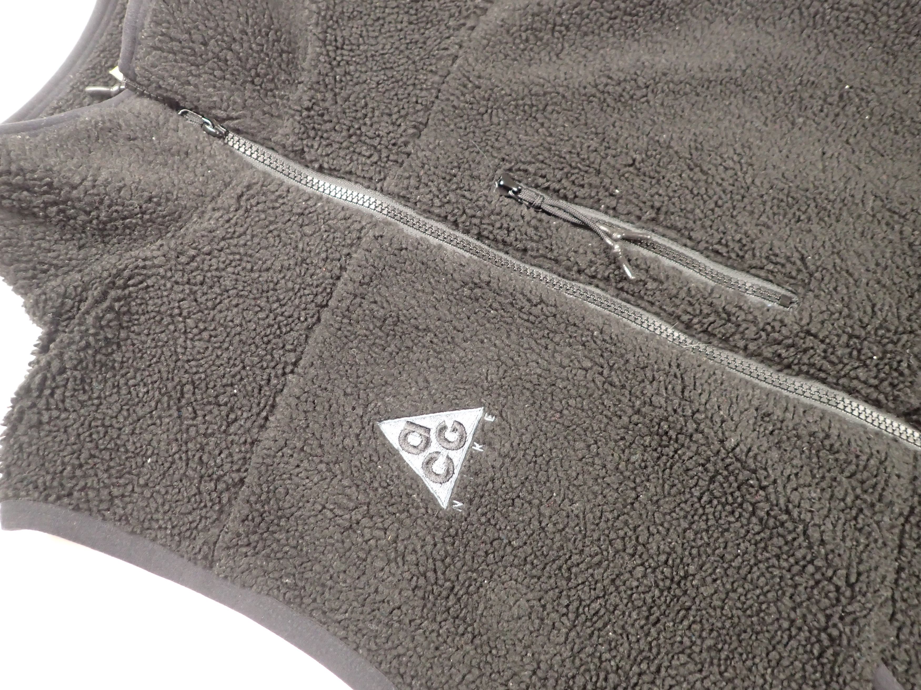Nike ACG Nike ACG Sherpa Fleece Vest Jacket Black Size US M / EU 48-50 / 2 - 2 Thumbnail