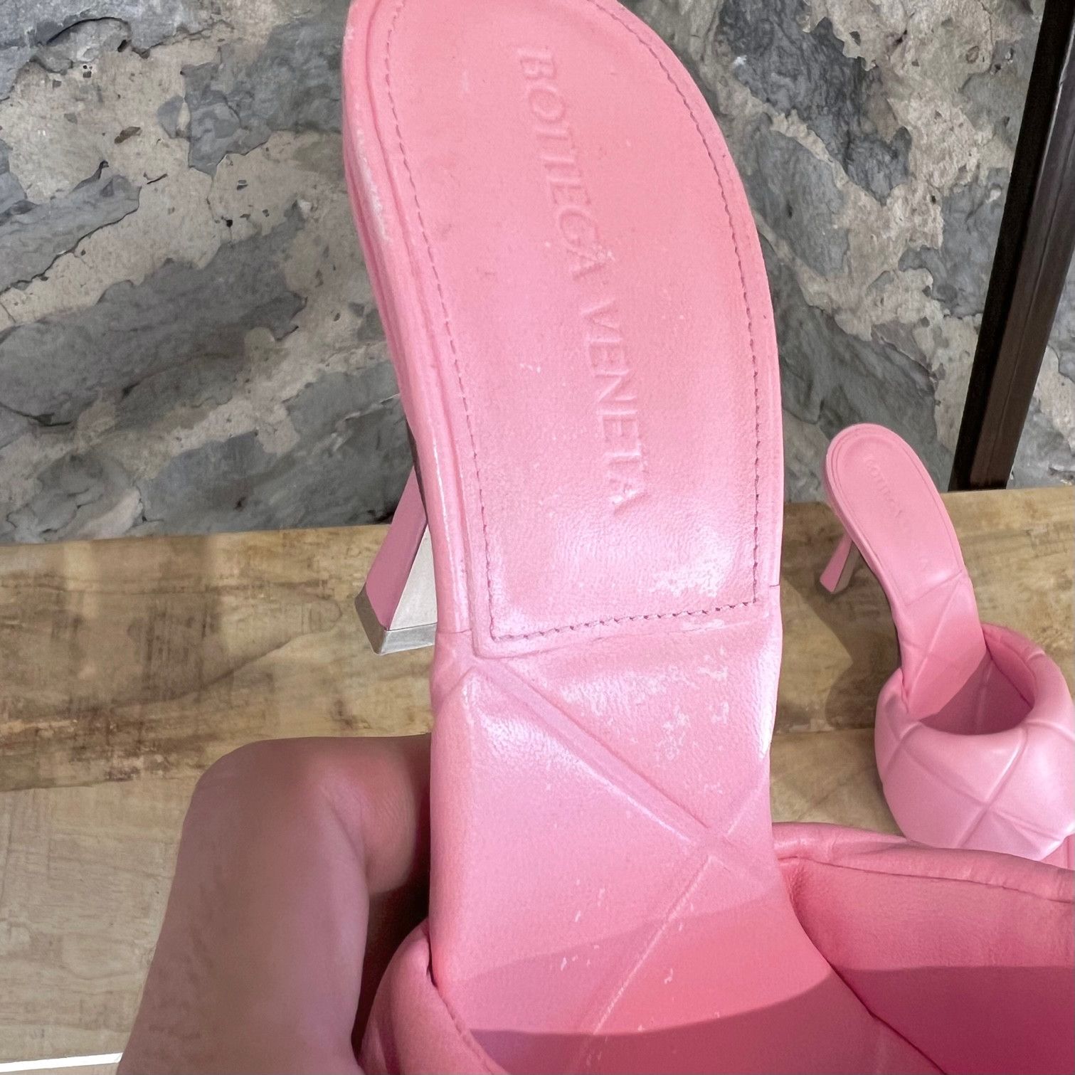 Bottega Veneta Bottega Veneta Blossom Pink Leather The Rubber Lido Sandals Size US 7.5 / IT 37.5 - 8 Thumbnail