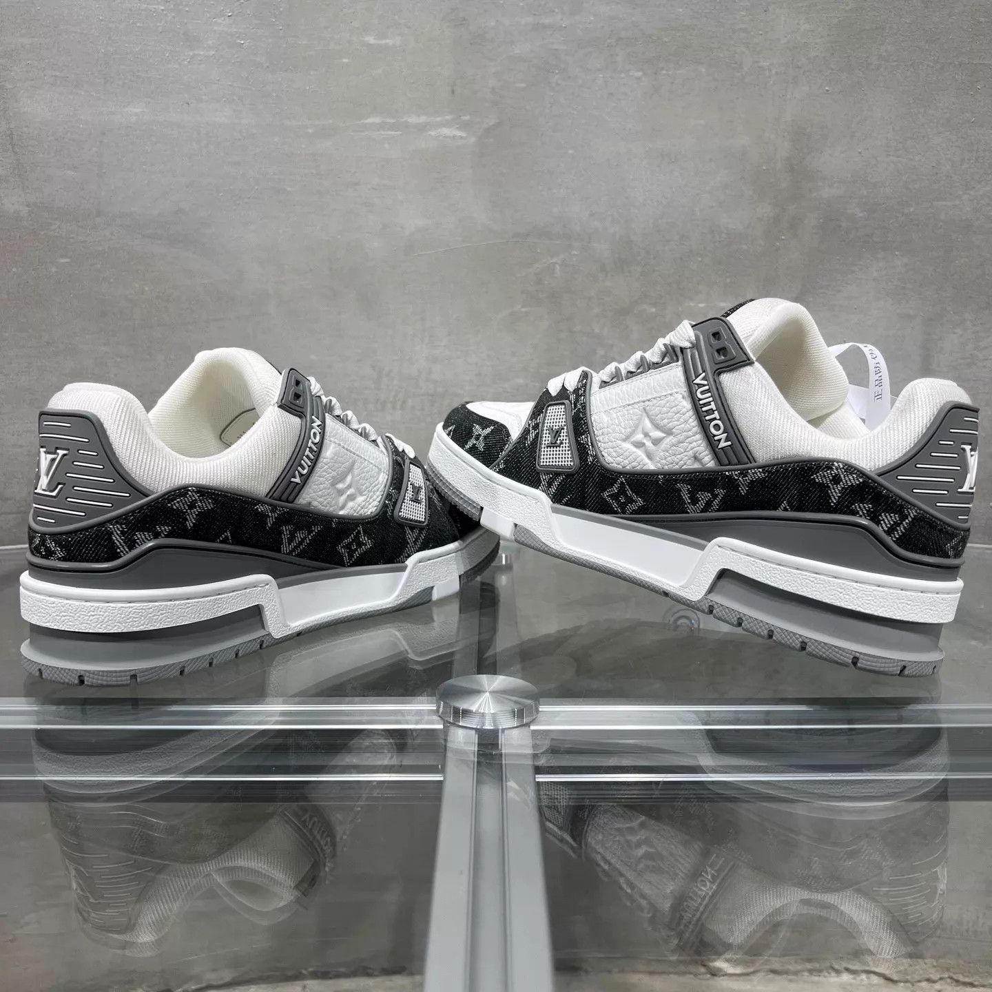 Louis Vuitton LV Trainer Gray White Denim UK3 / 37 New w/ Box Size US 5.5 / IT 35.5 - 5 Thumbnail