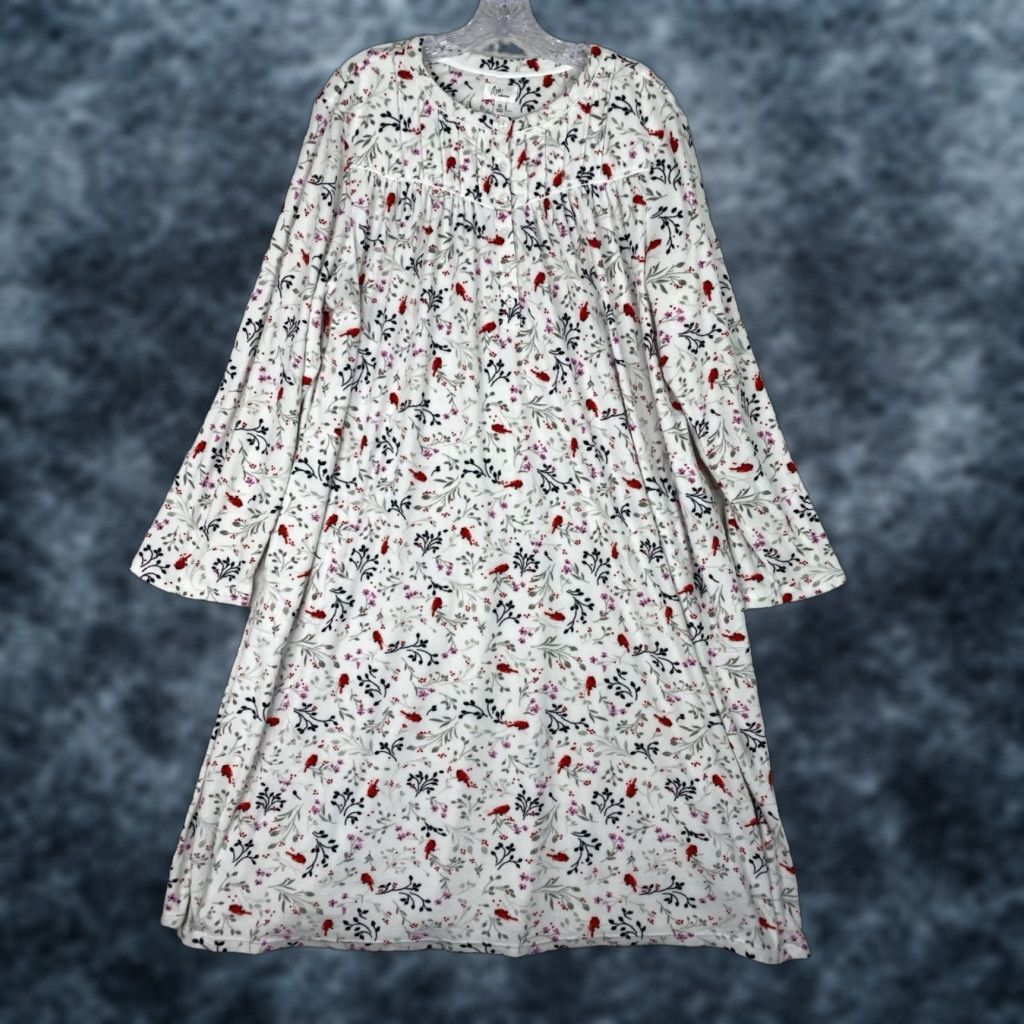 Ariat Aria Nightgown Womens XL White Cardinal Fleece Long Sleeve Button Round Neck Gown Pattern Birds Holiday Winter Spring Size ONE SIZE - 1 Thumbnail